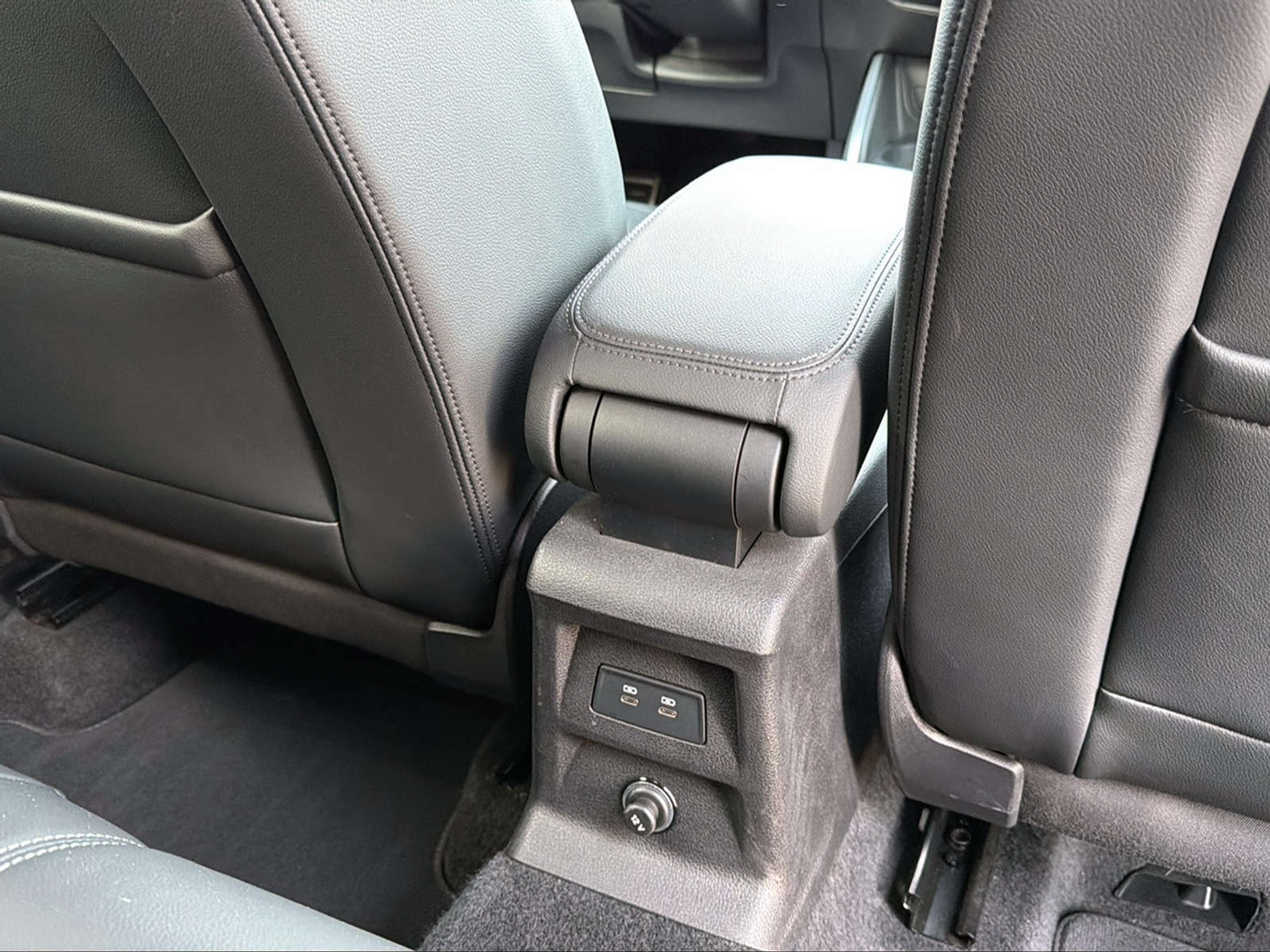 listing desktop thumbnail image 16