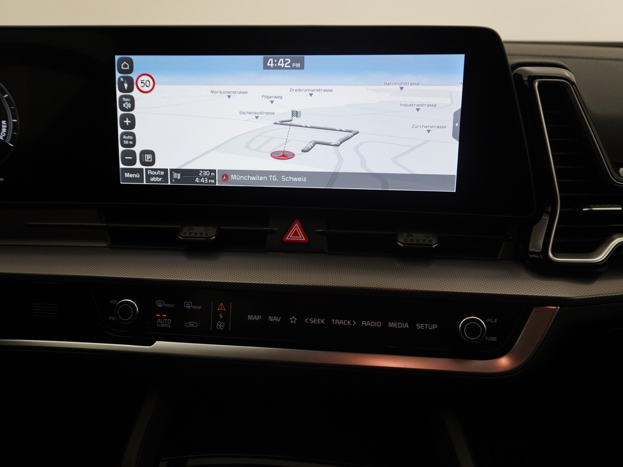 listing desktop thumbnail image 15