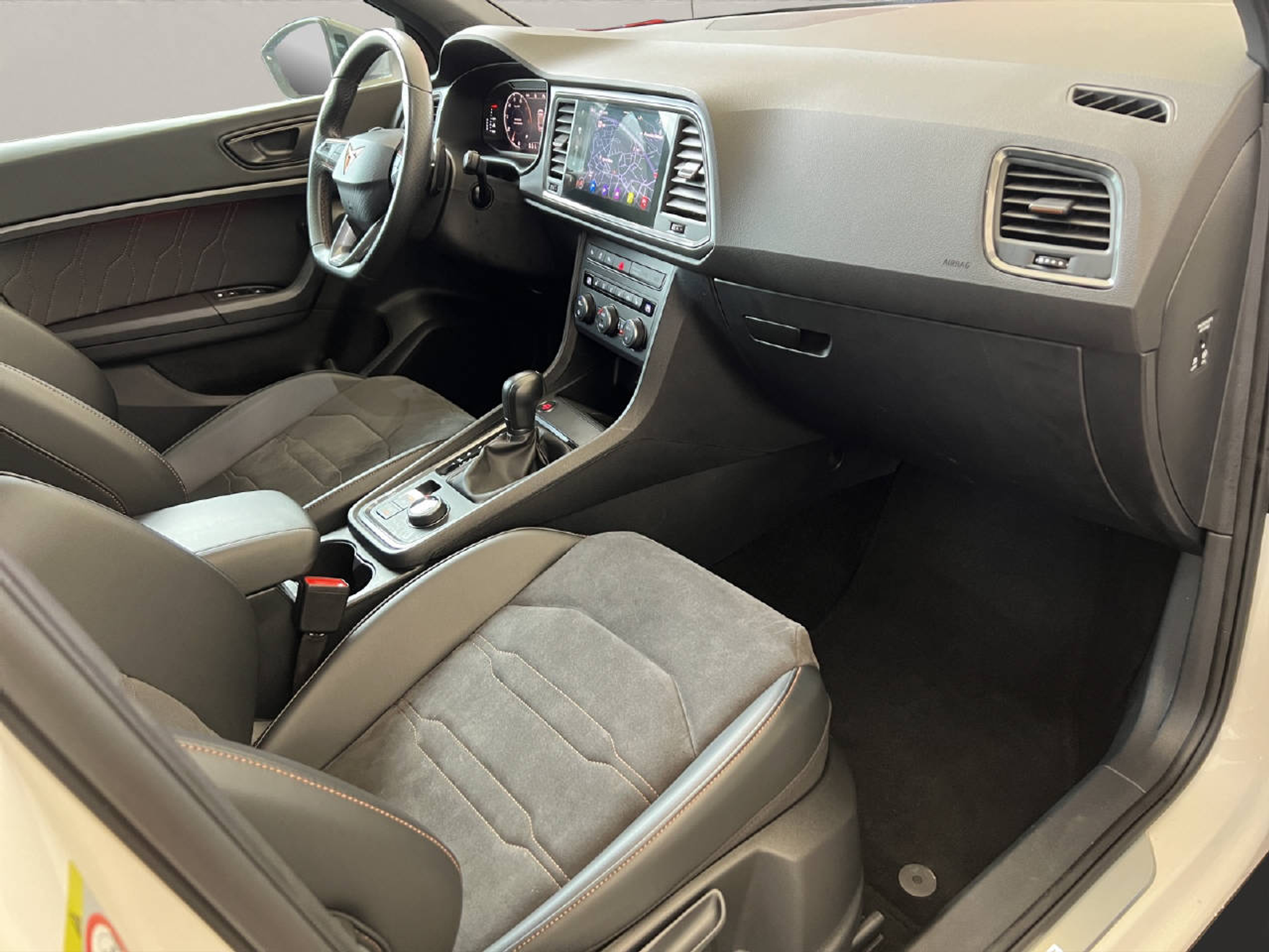 listing desktop thumbnail image 11