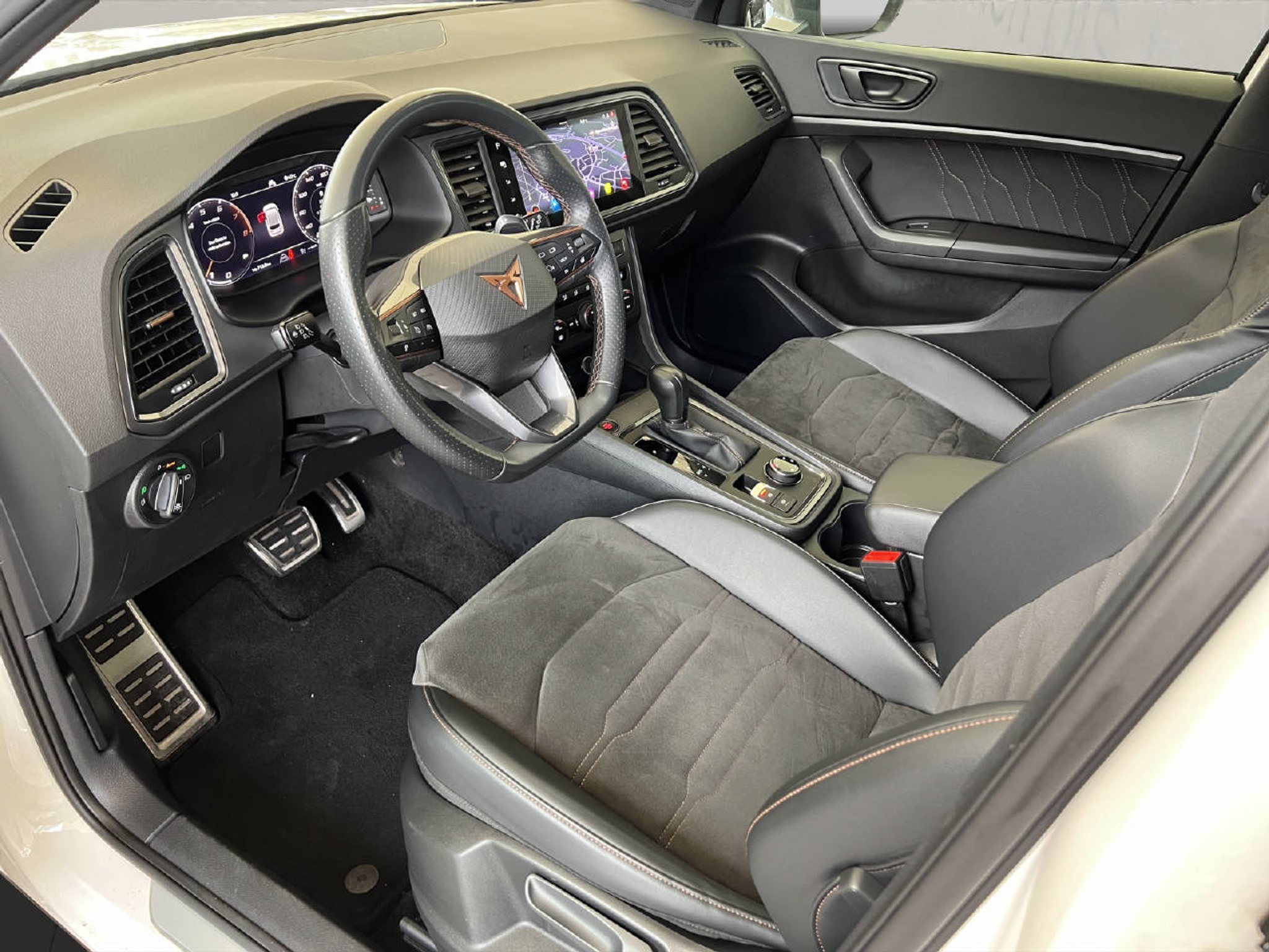 listing desktop thumbnail image 10