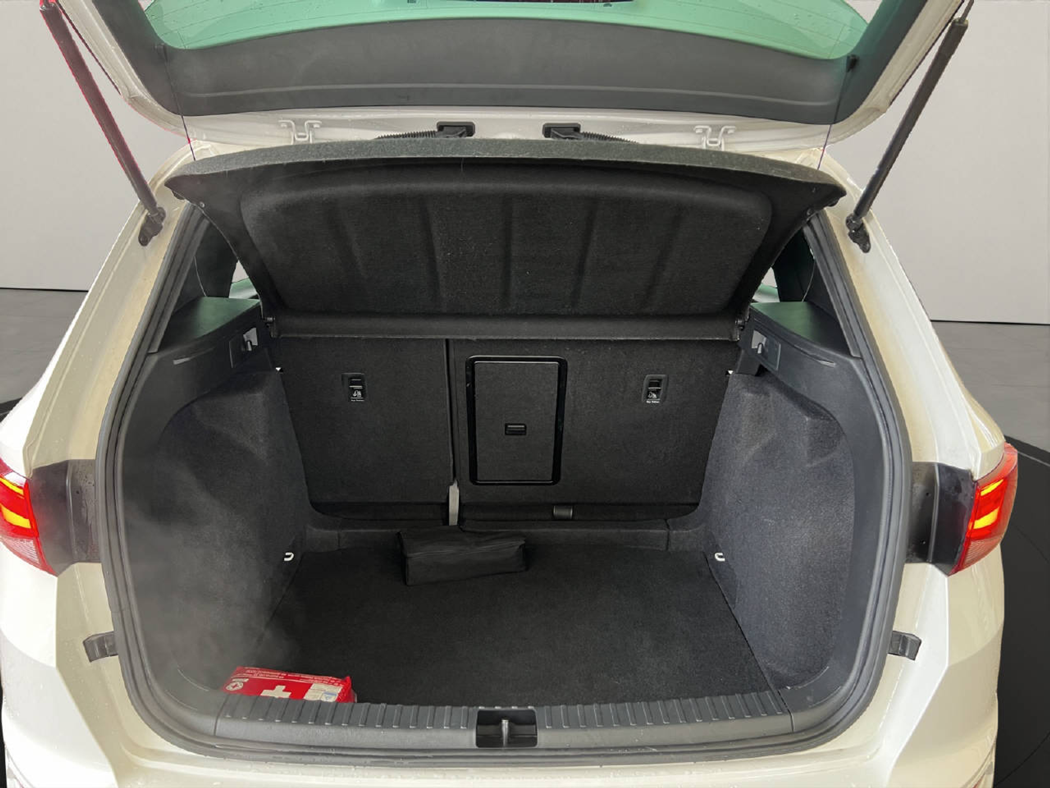 listing desktop thumbnail image 19