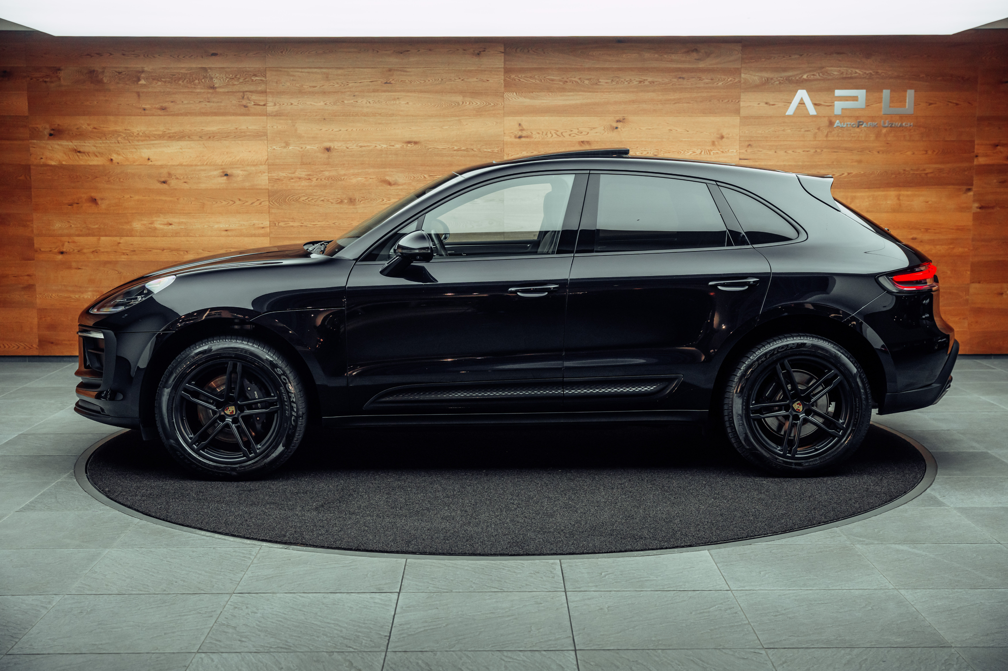 listing desktop thumbnail image 9