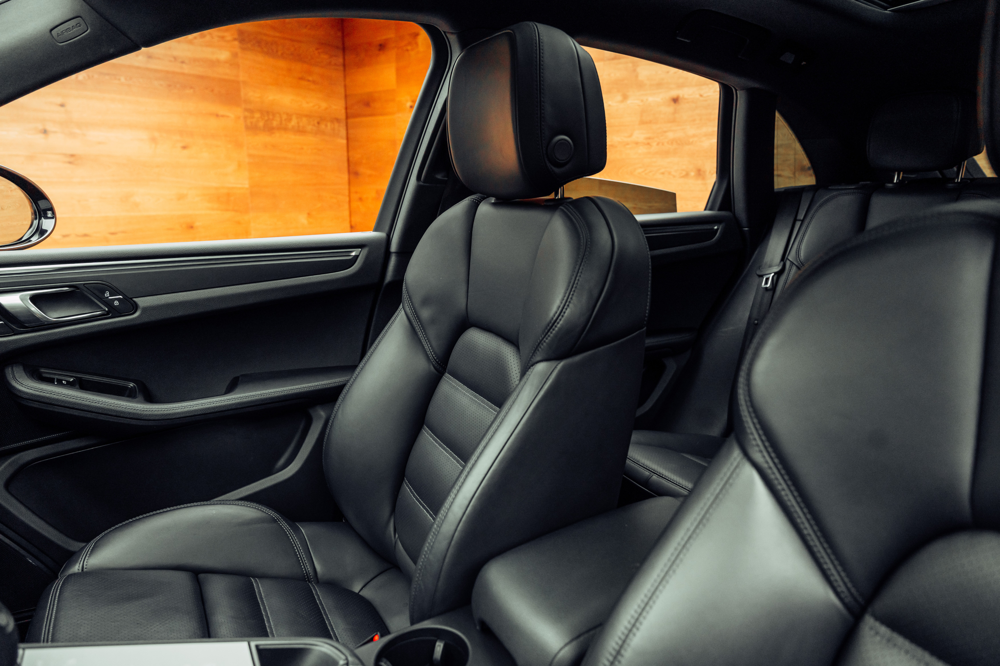 listing desktop thumbnail image 6