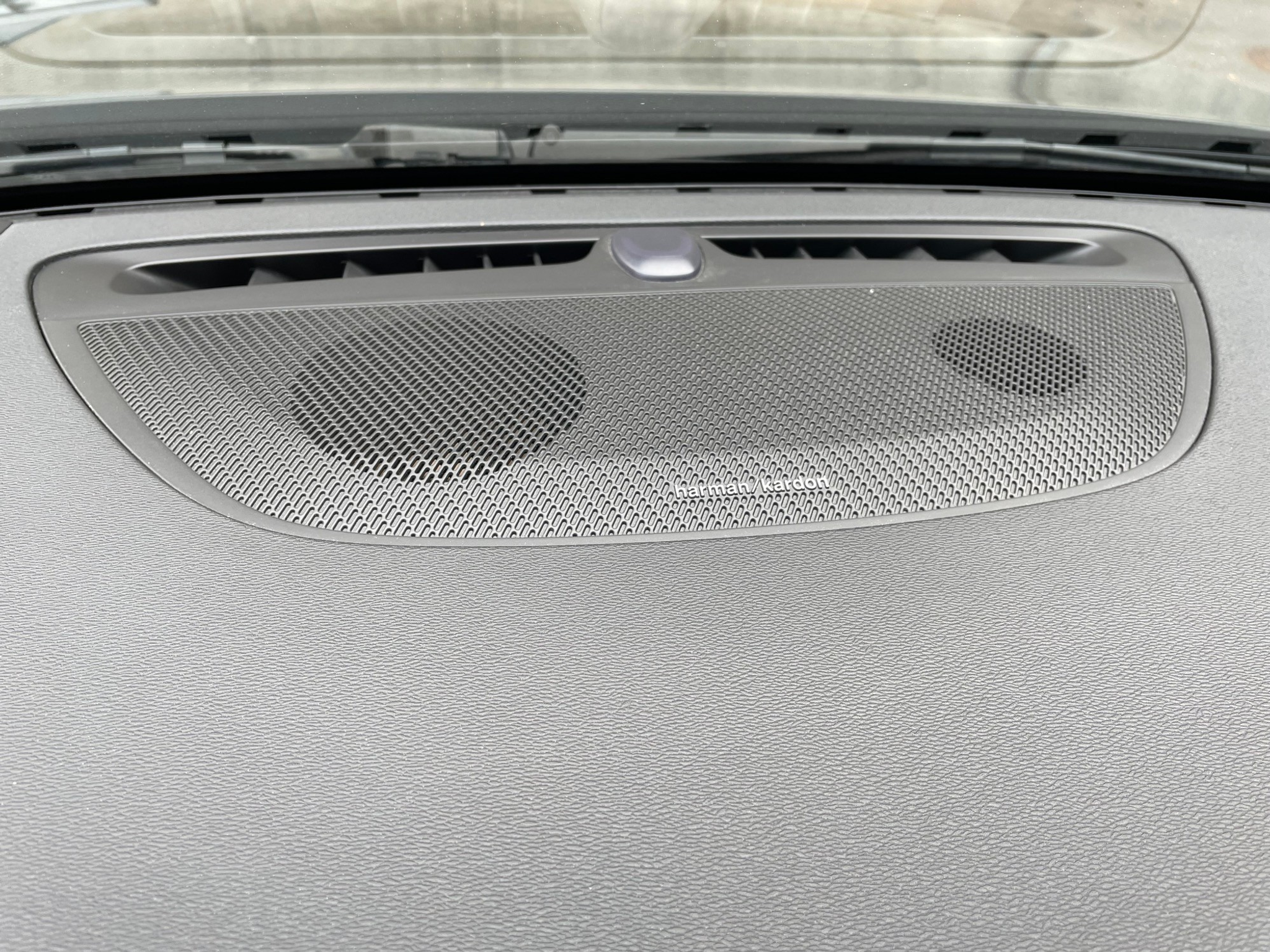 listing desktop thumbnail image 11