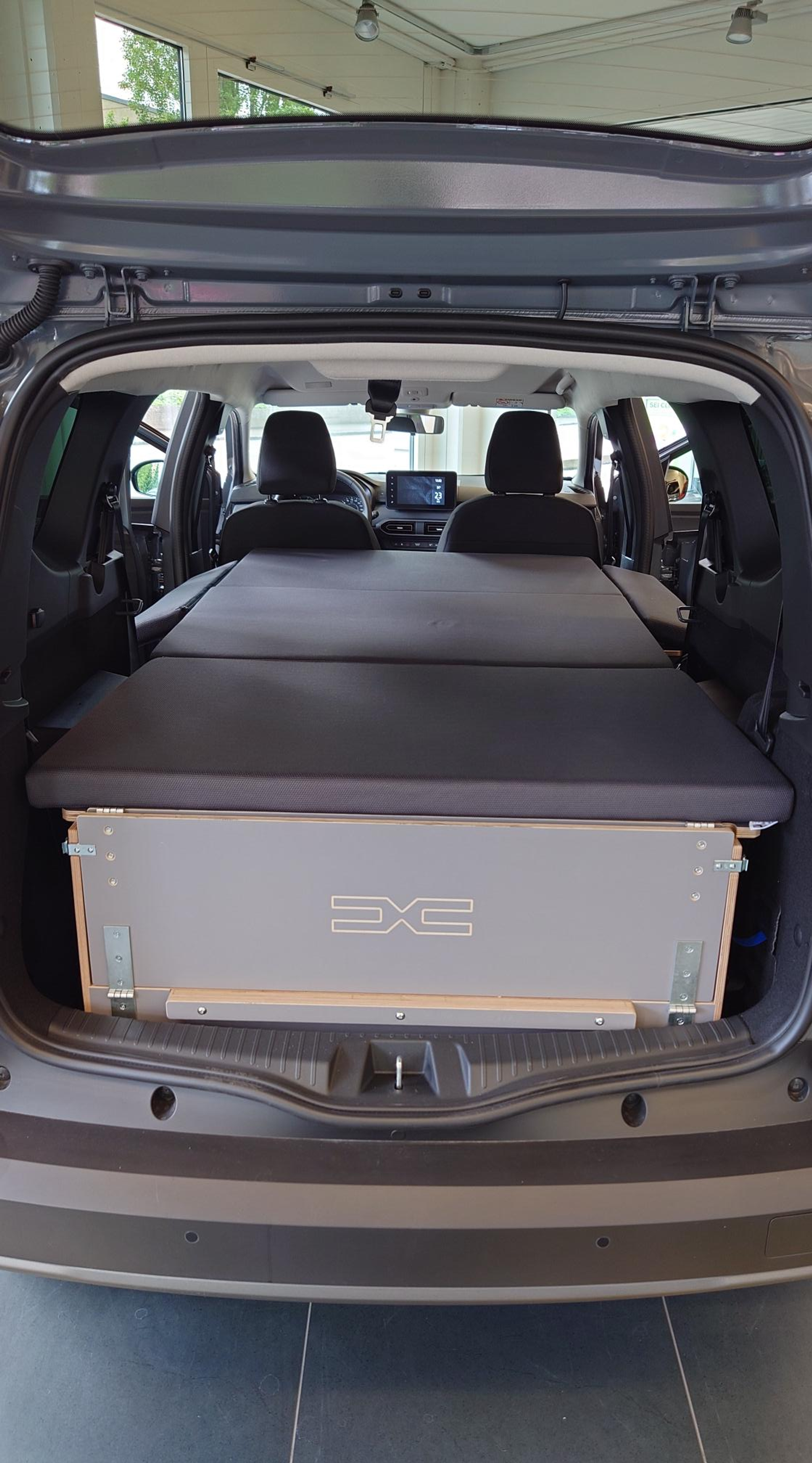 listing desktop thumbnail image 10