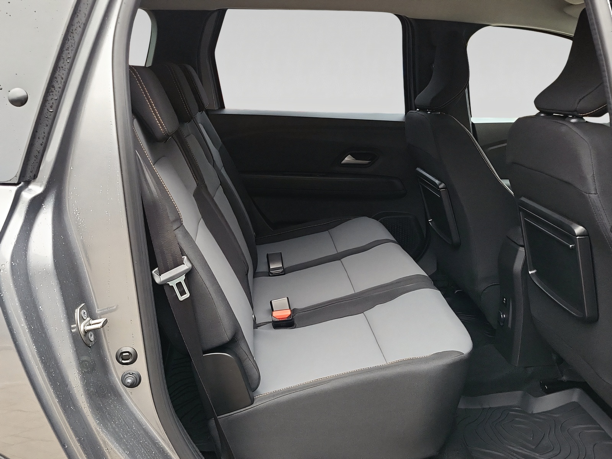 listing desktop thumbnail image 8