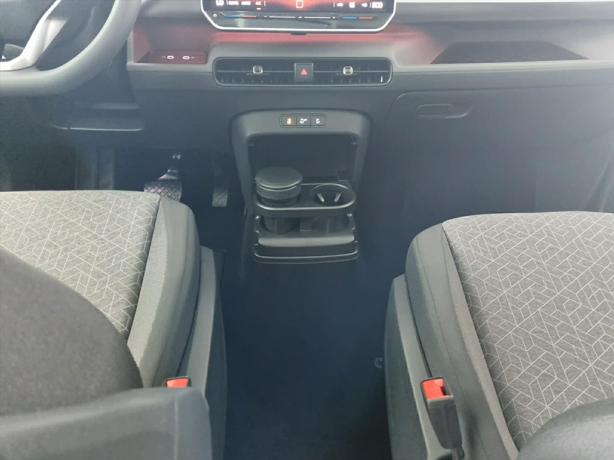 listing desktop thumbnail image 7