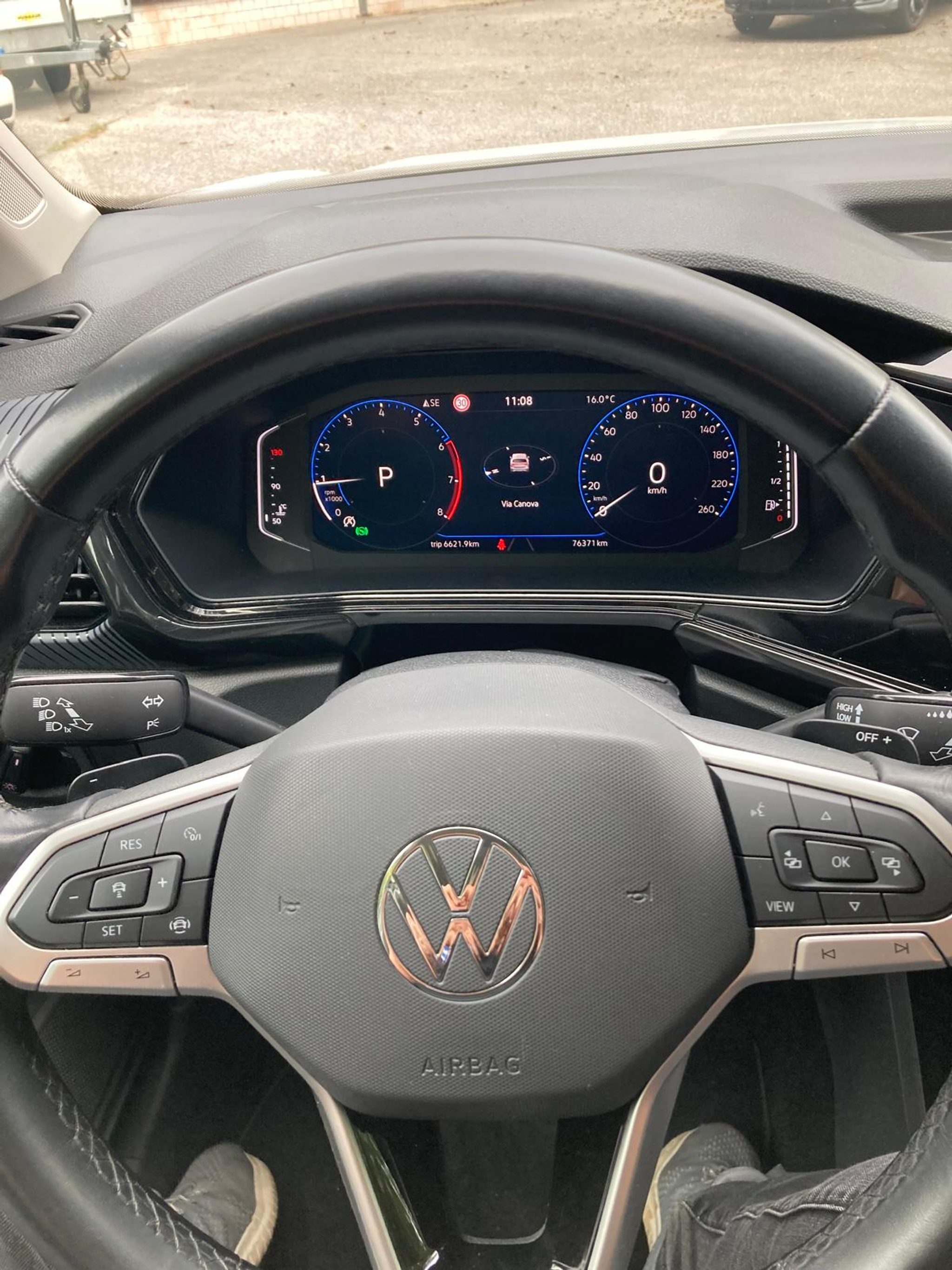 listing desktop thumbnail image 9