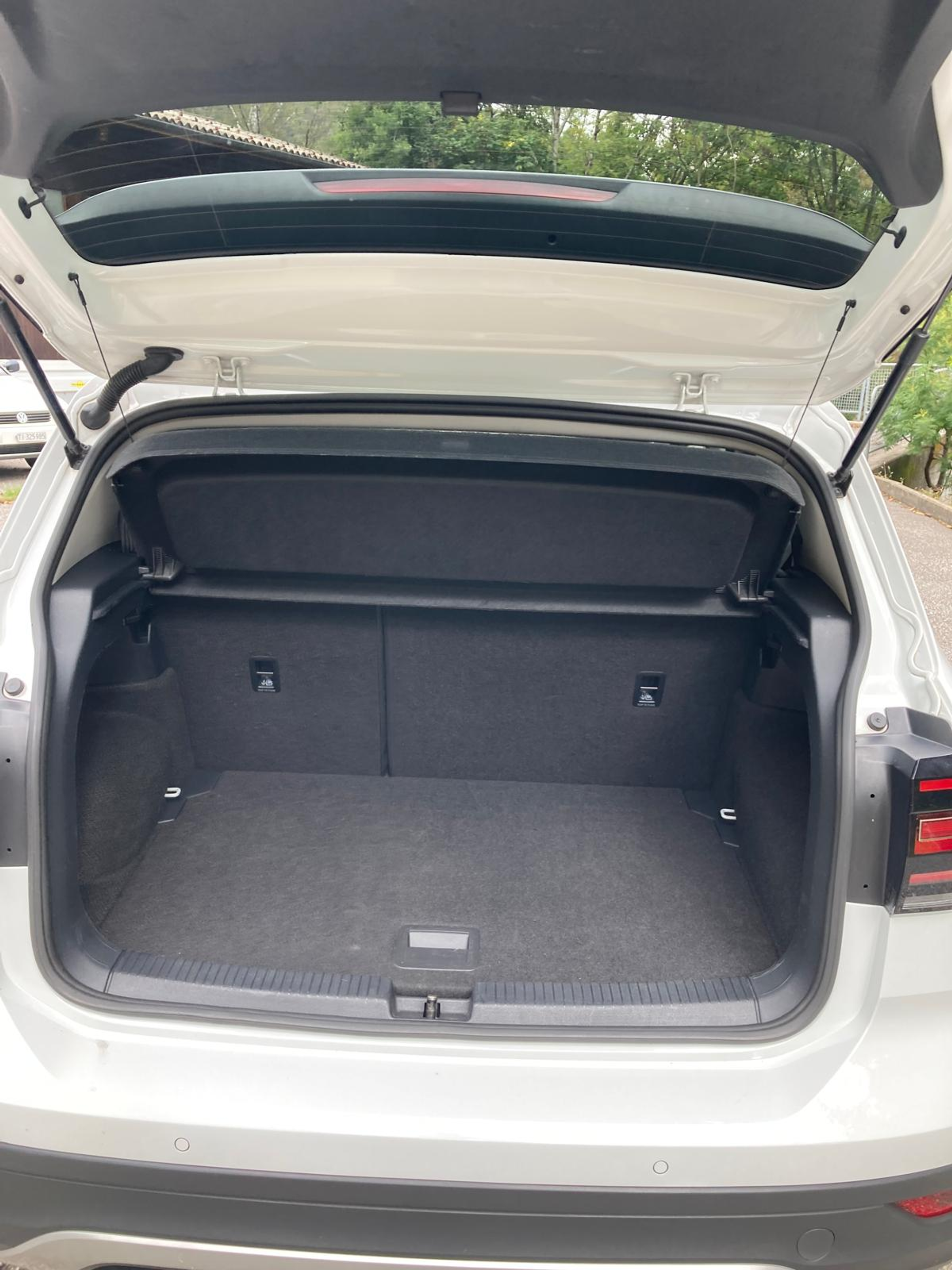 listing desktop thumbnail image 13