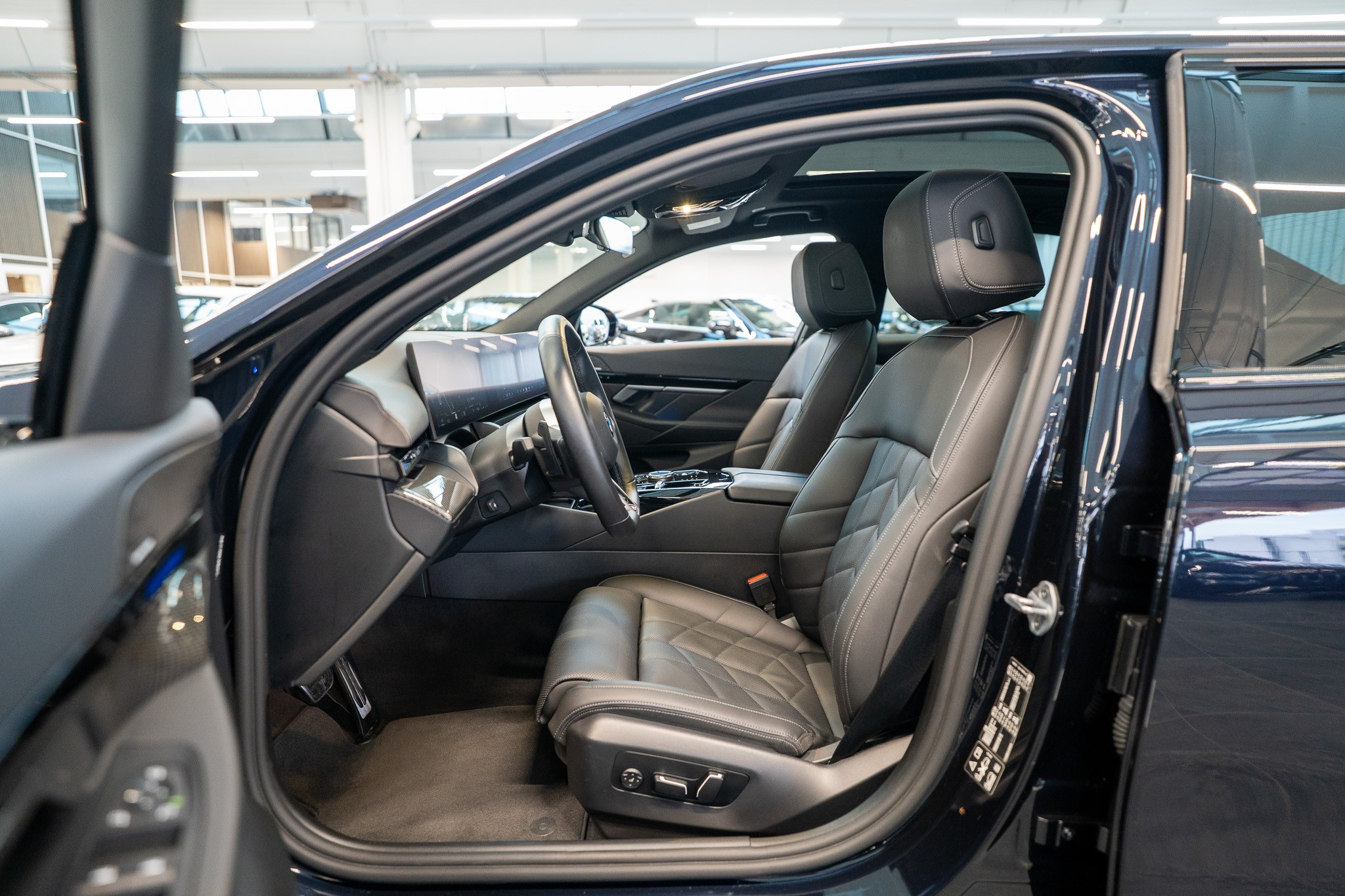 listing desktop thumbnail image 10