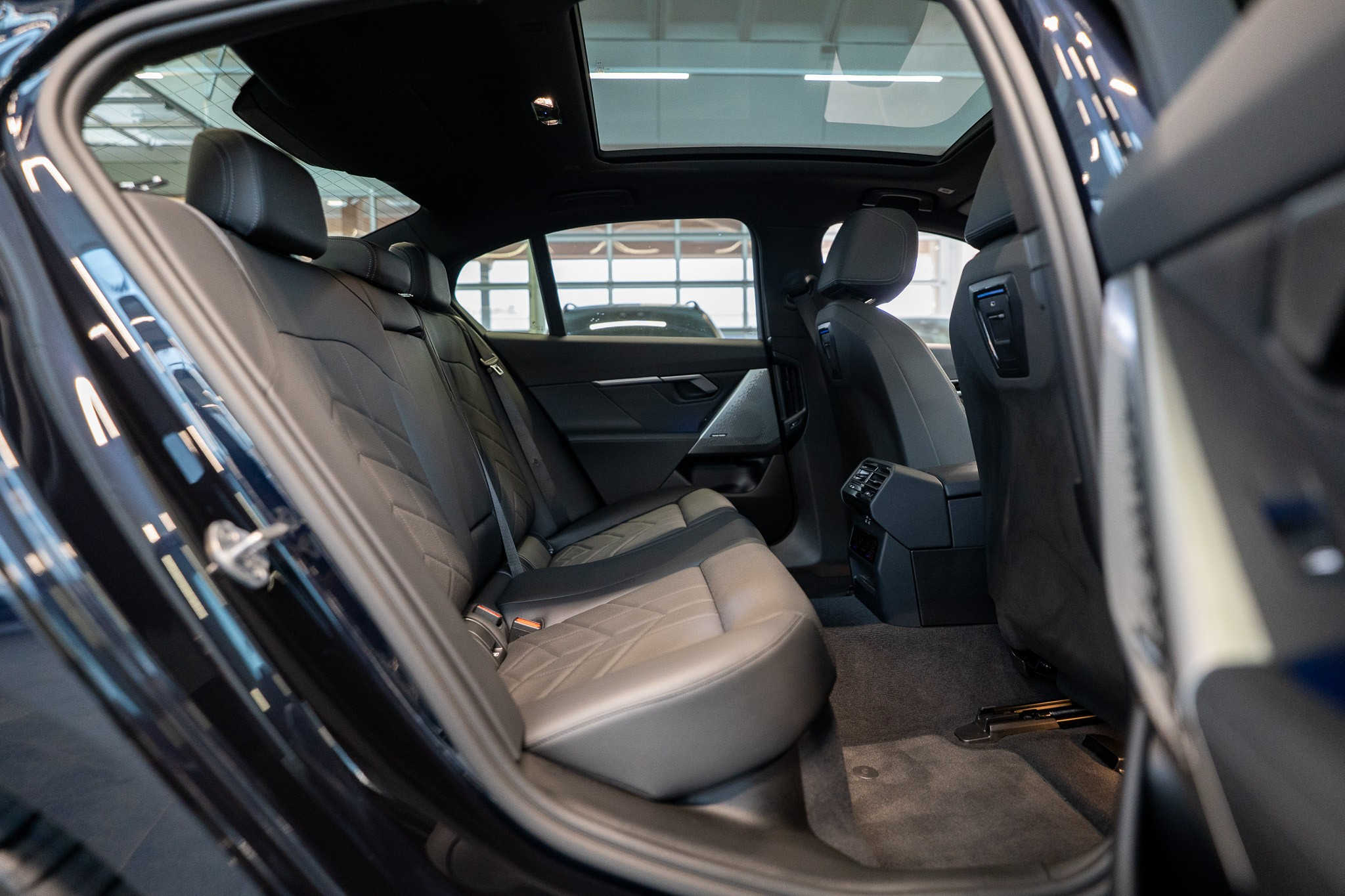 listing desktop thumbnail image 13