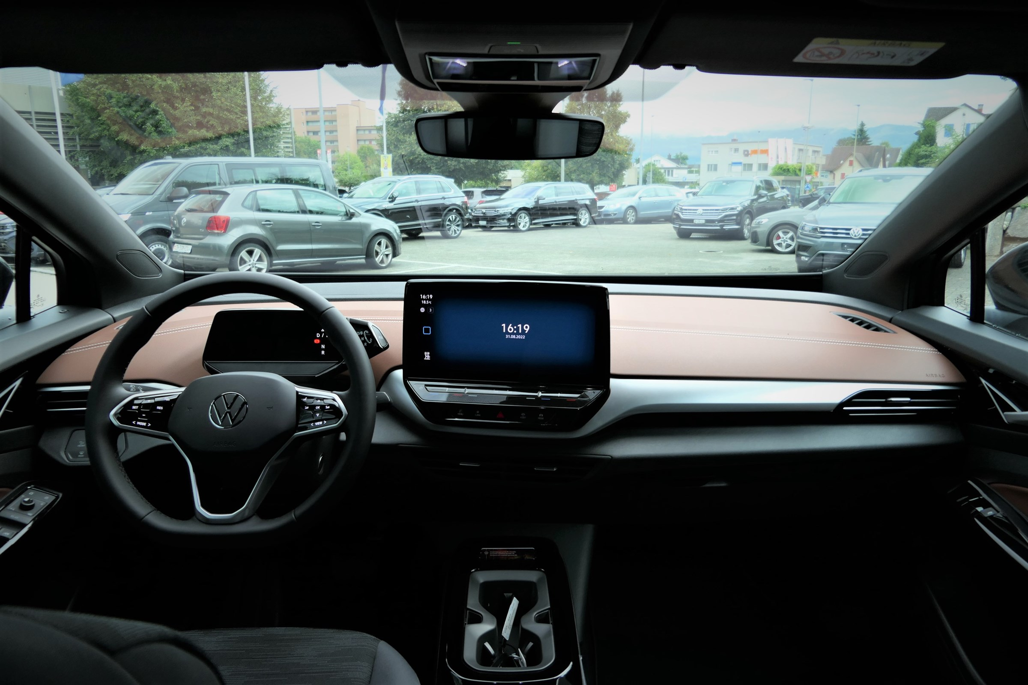 listing desktop thumbnail image 9