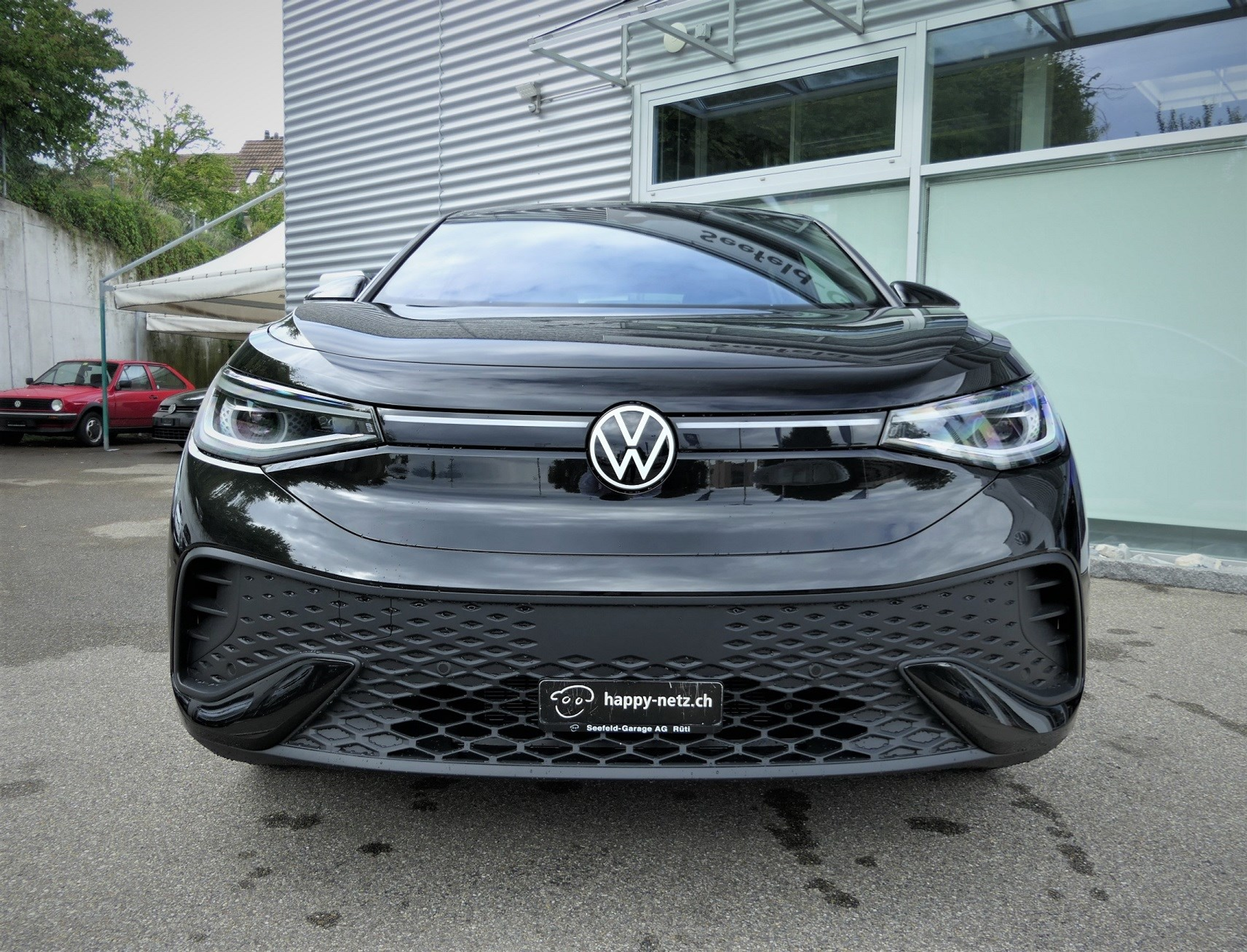 listing desktop thumbnail image 1