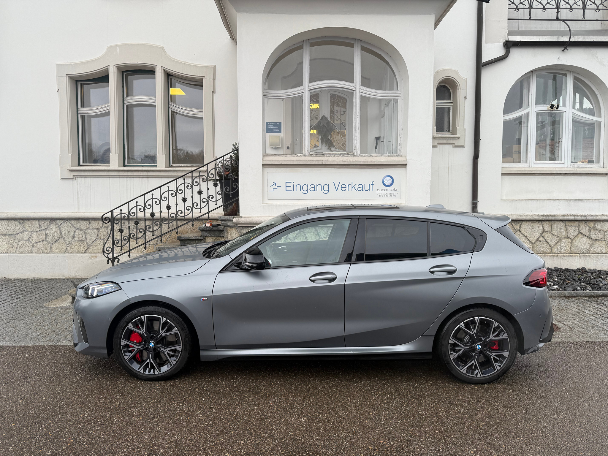 listing desktop thumbnail image 2