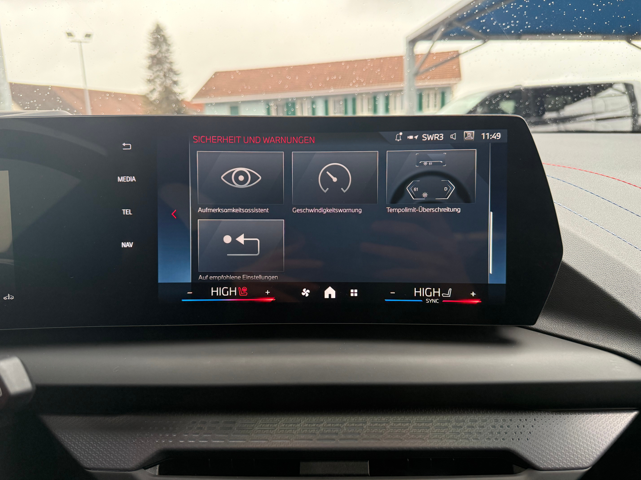 listing desktop thumbnail image 15