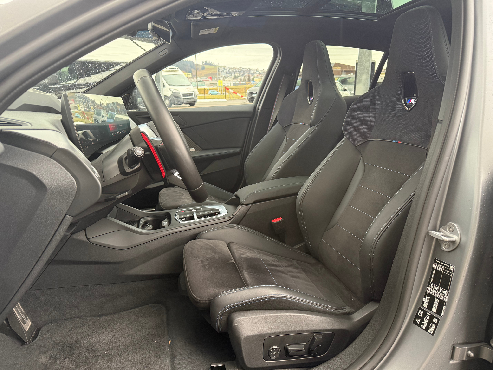 listing desktop thumbnail image 4