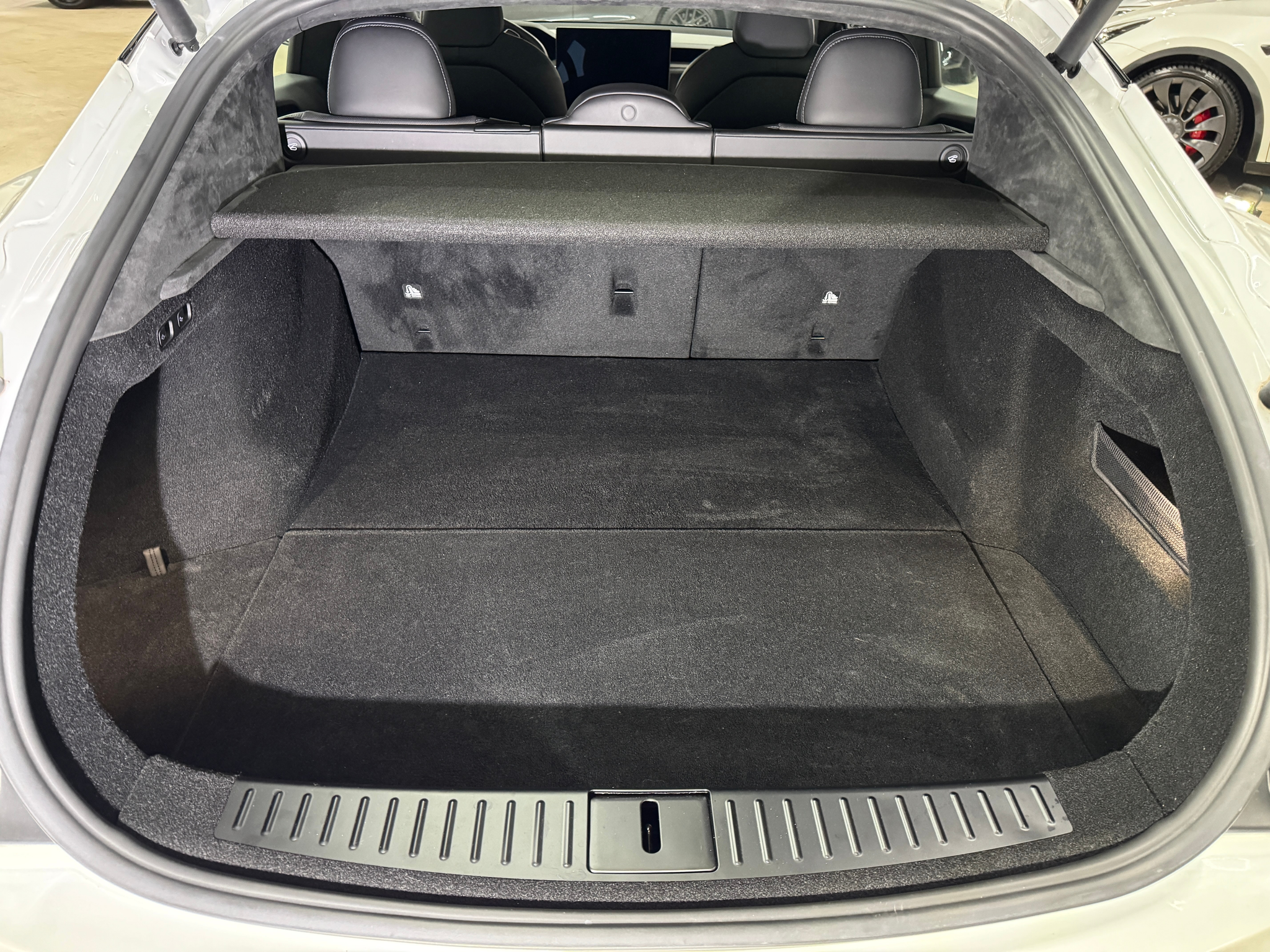 listing desktop thumbnail image 12