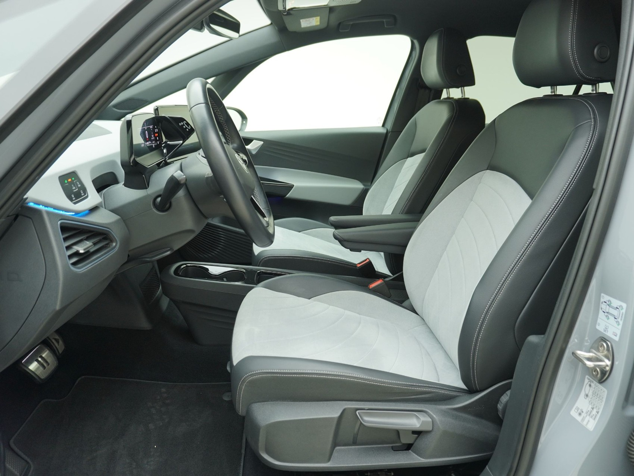 listing desktop thumbnail image 8