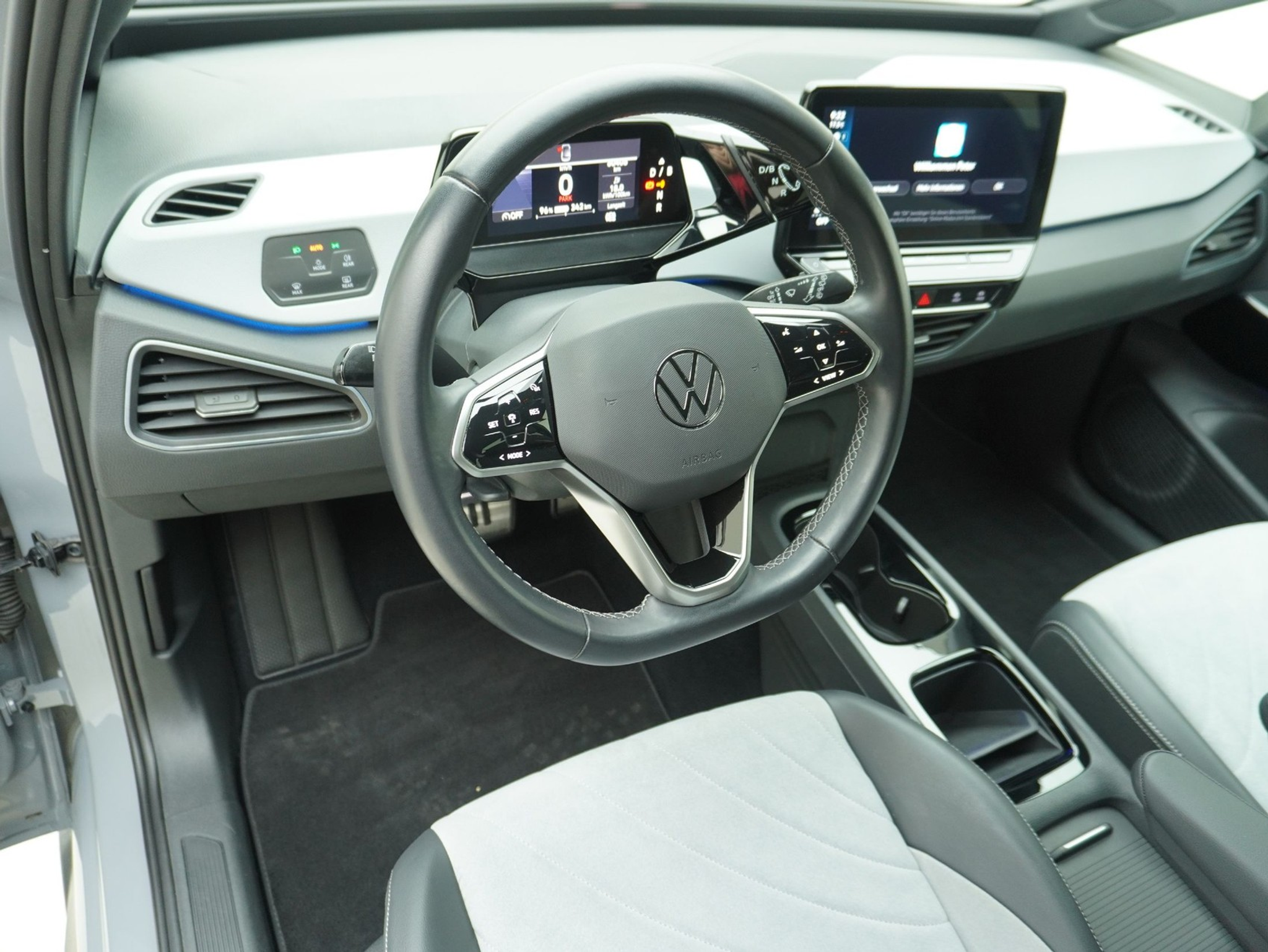 listing desktop thumbnail image 9