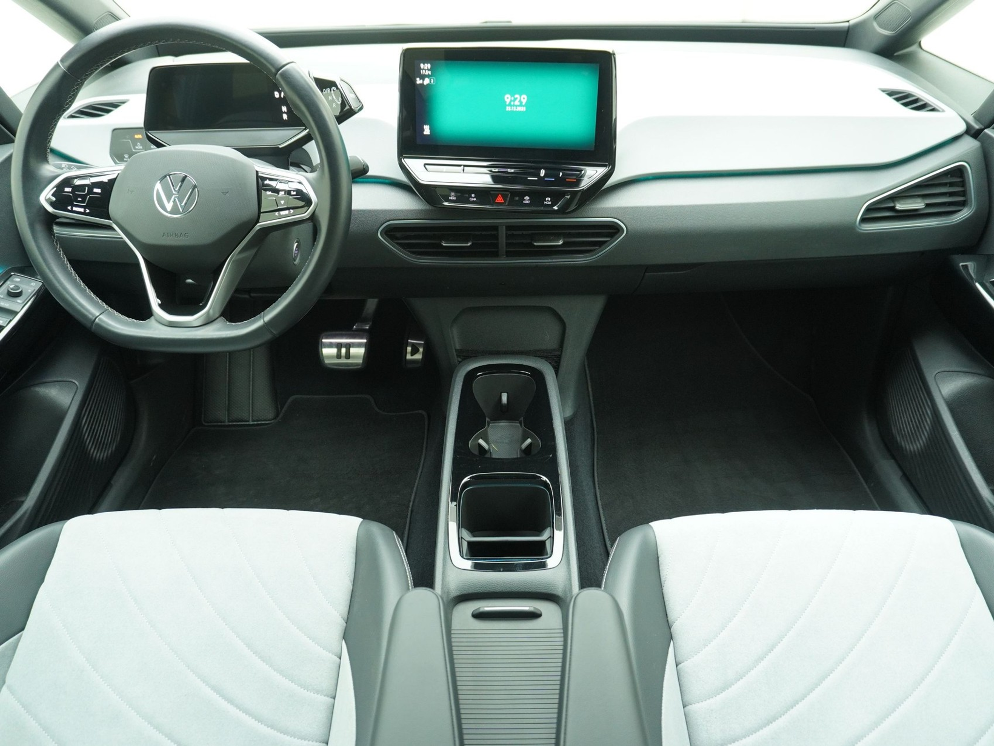 listing desktop thumbnail image 13