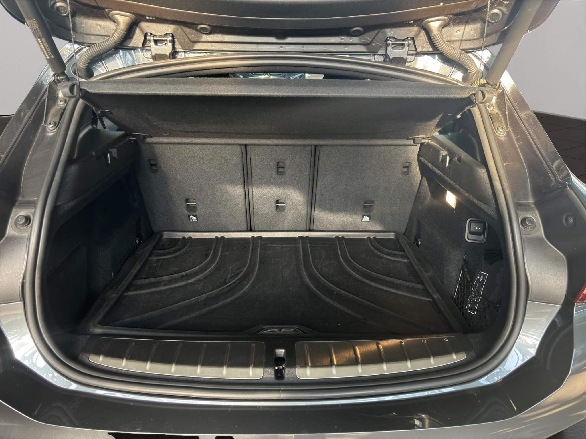 listing desktop thumbnail image 22