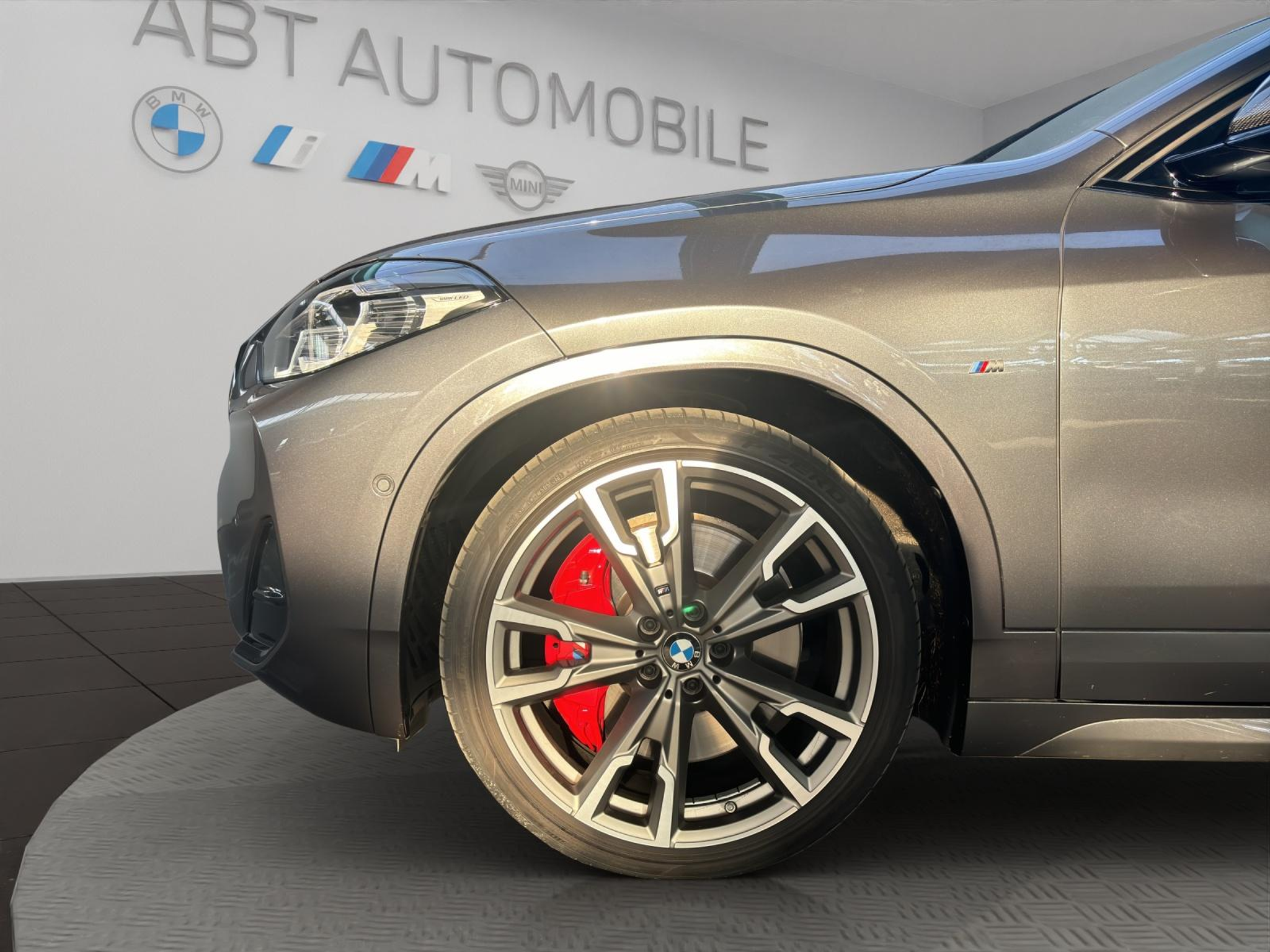 listing desktop thumbnail image 24