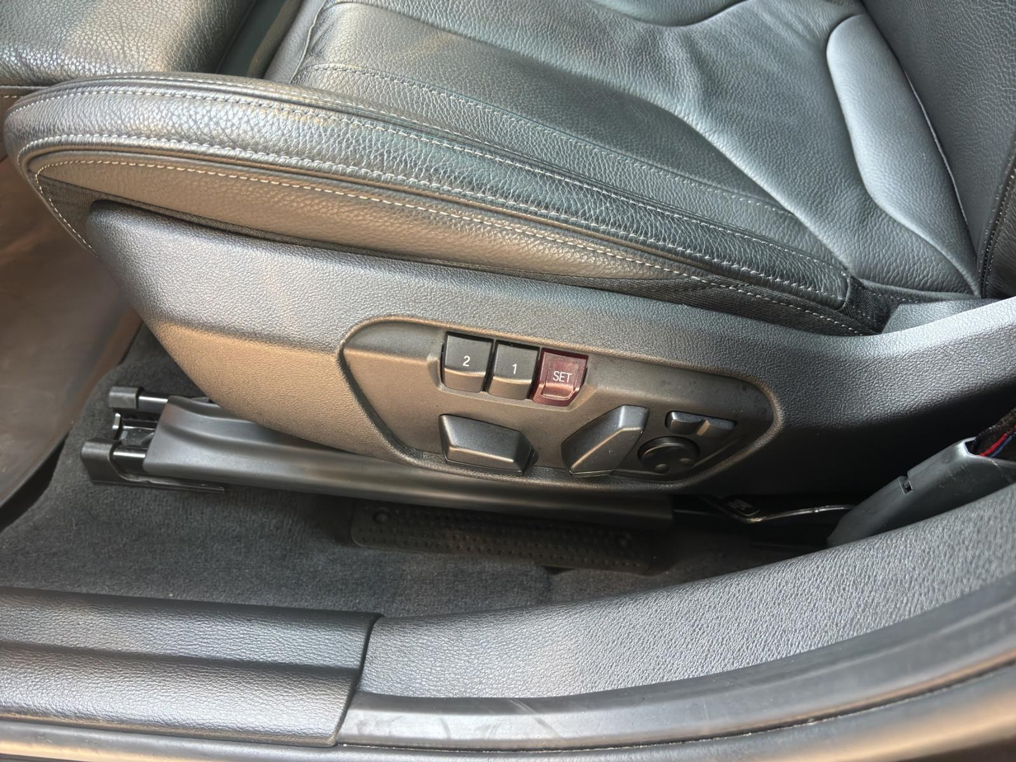 listing desktop thumbnail image 21