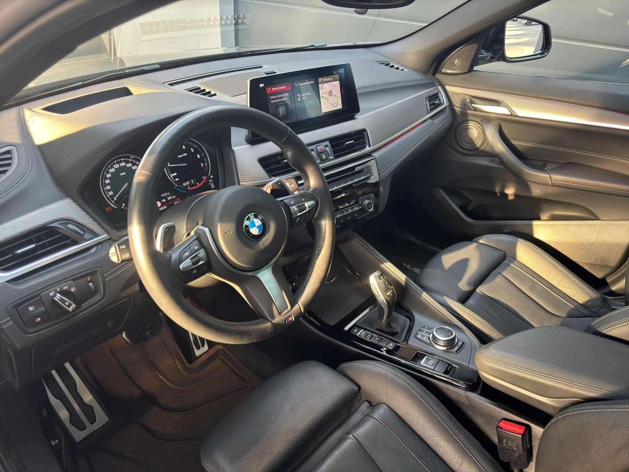 listing desktop thumbnail image 23