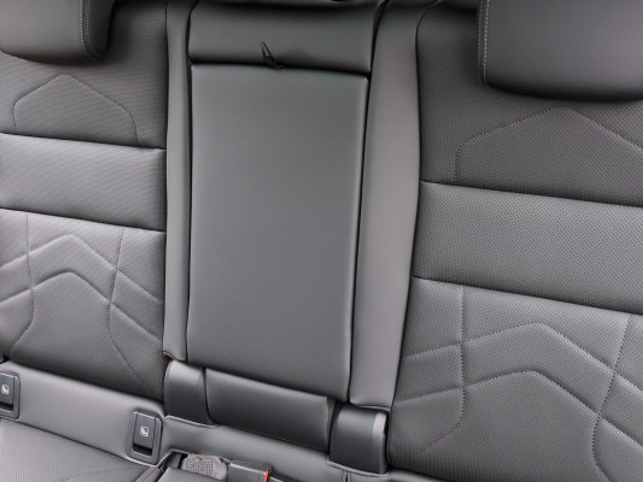 listing desktop thumbnail image 9