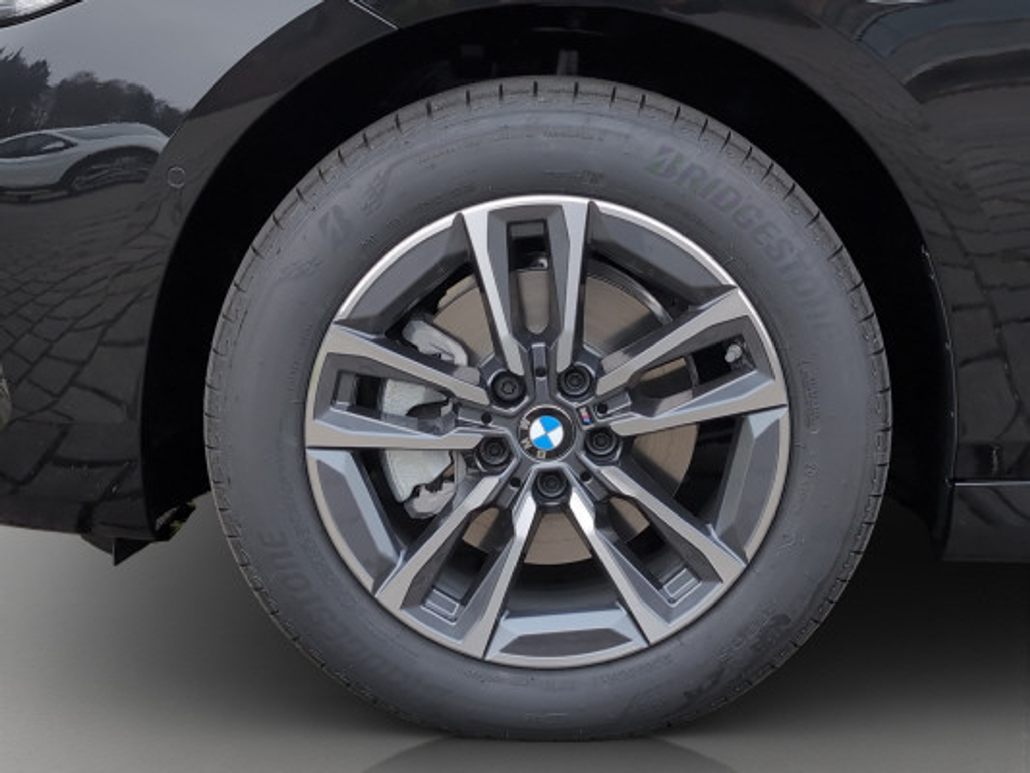 listing desktop thumbnail image 14