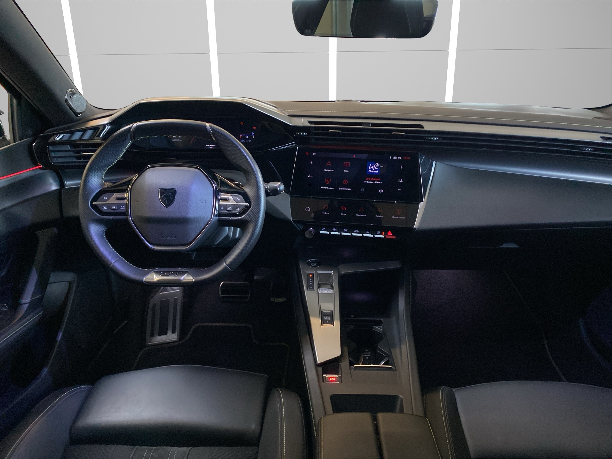 listing desktop thumbnail image 9