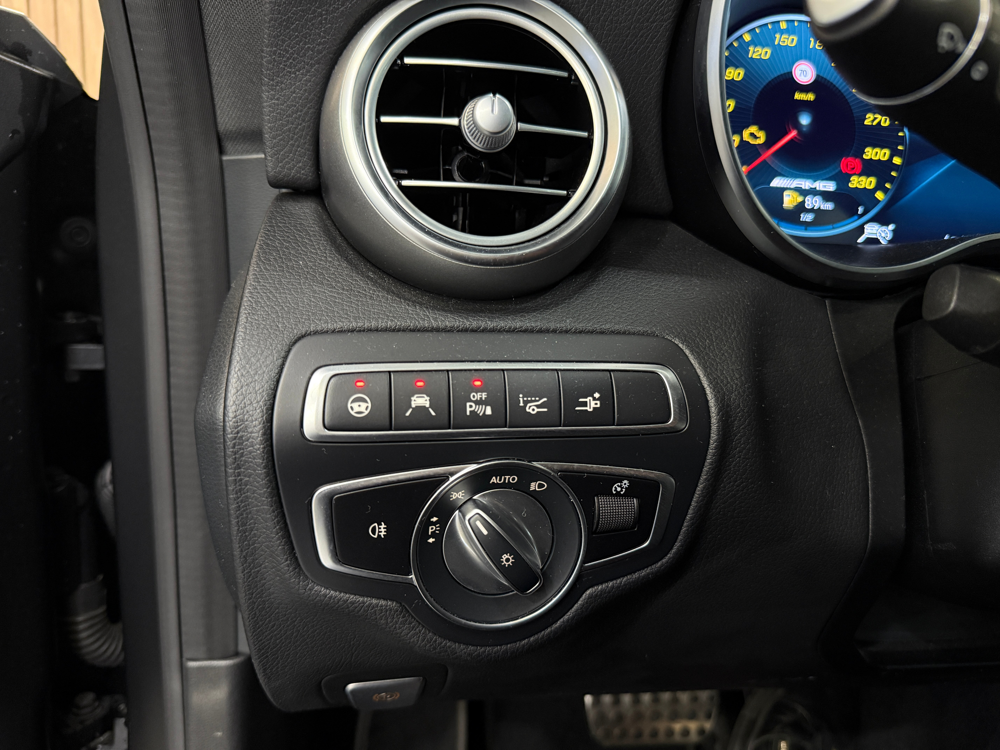 listing desktop thumbnail image 8