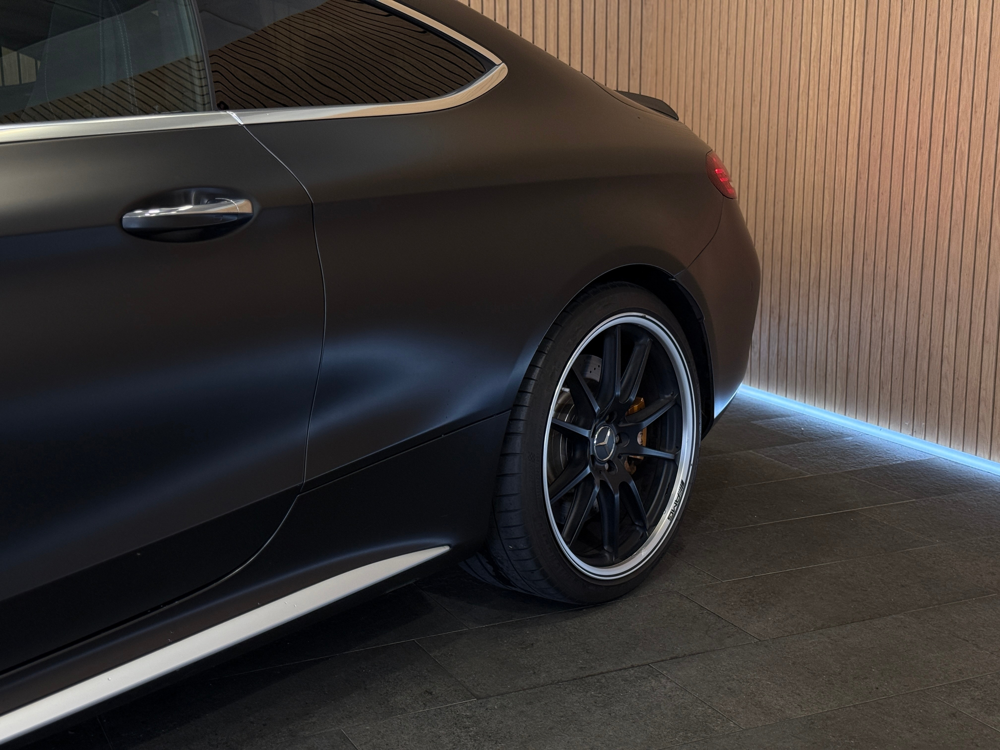 listing desktop thumbnail image 2