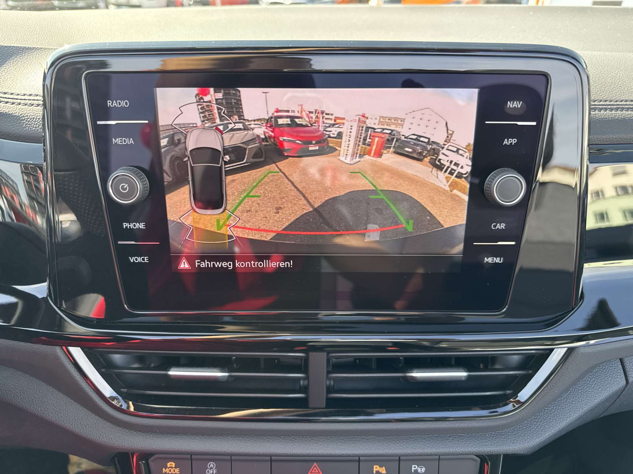 listing desktop thumbnail image 9