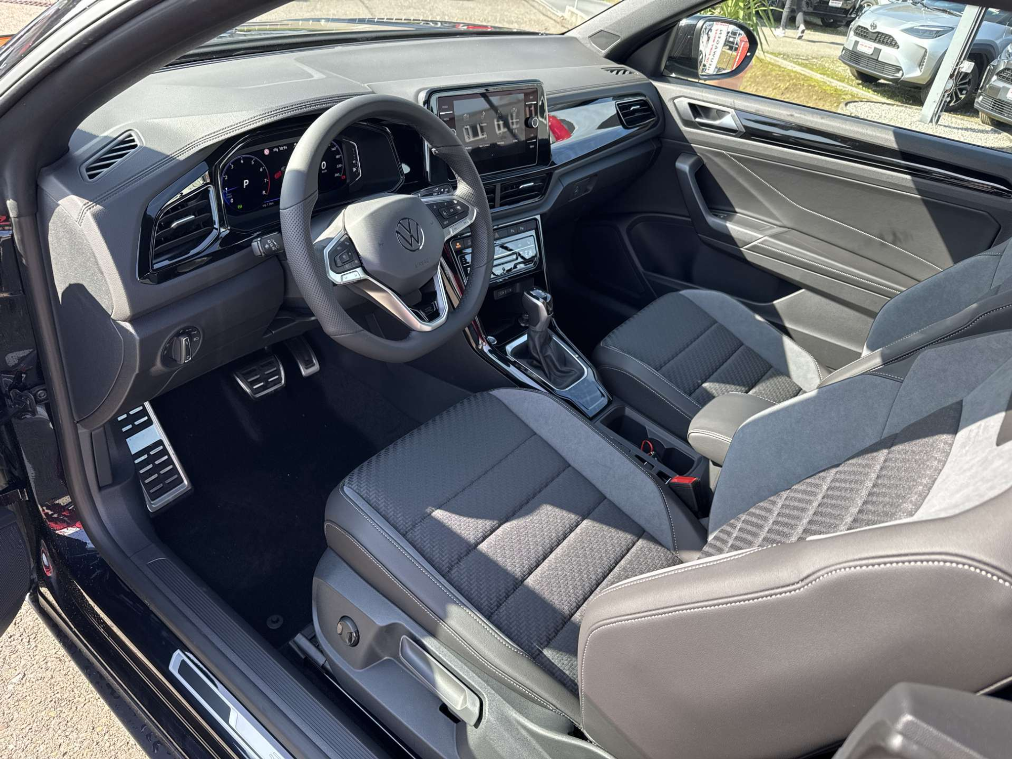 listing desktop thumbnail image 5