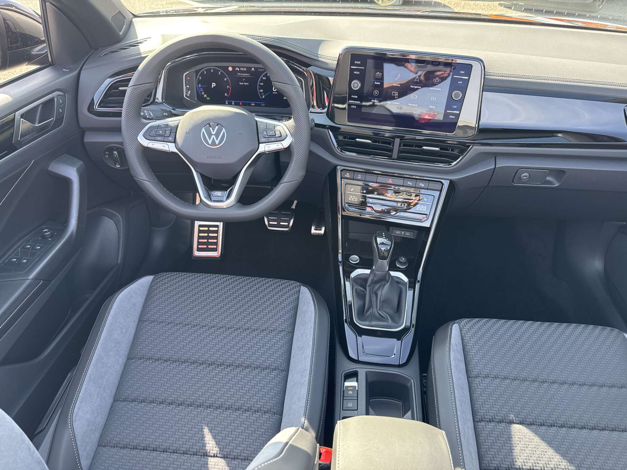 listing desktop thumbnail image 4