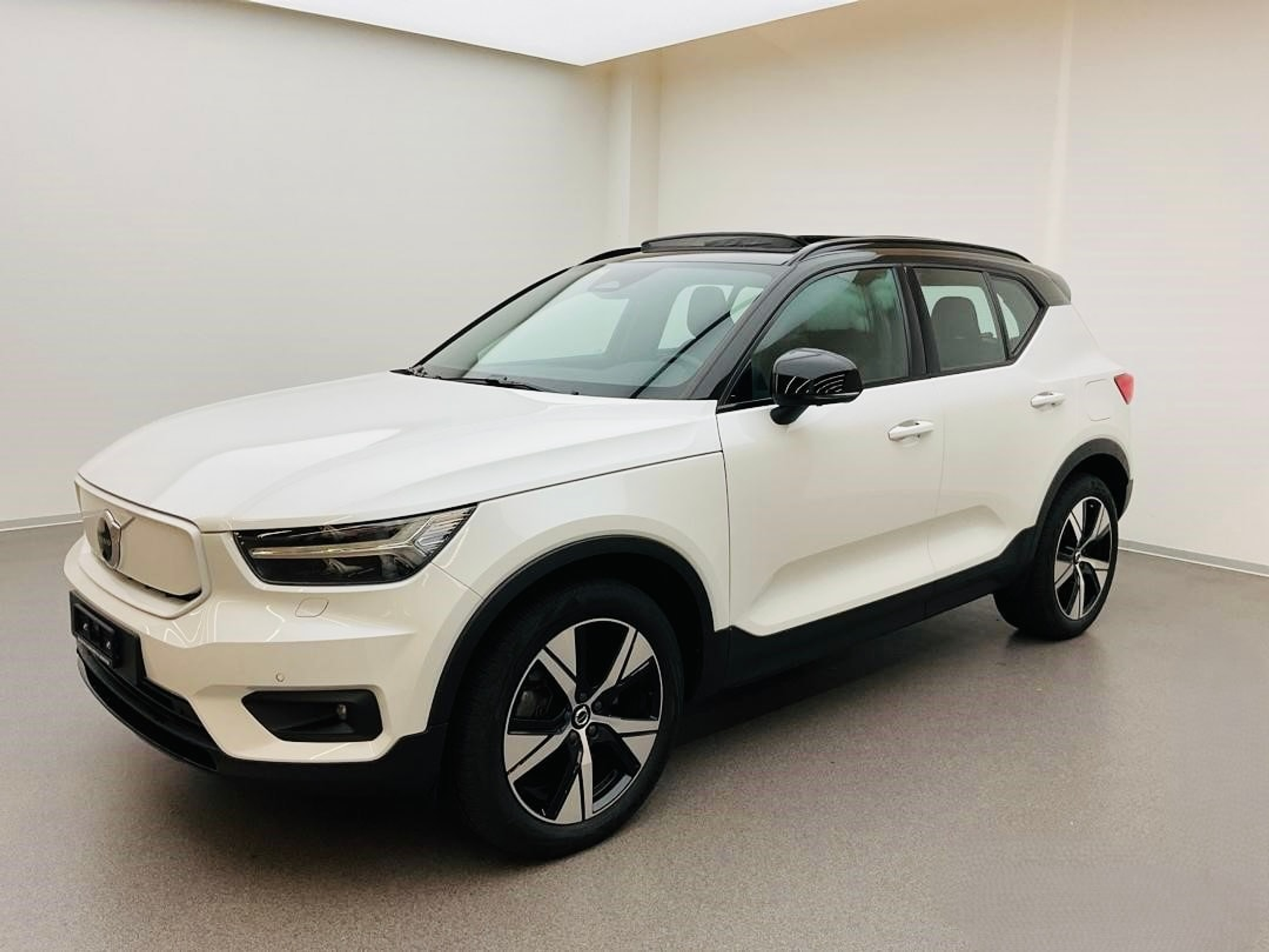 listing desktop thumbnail image 0