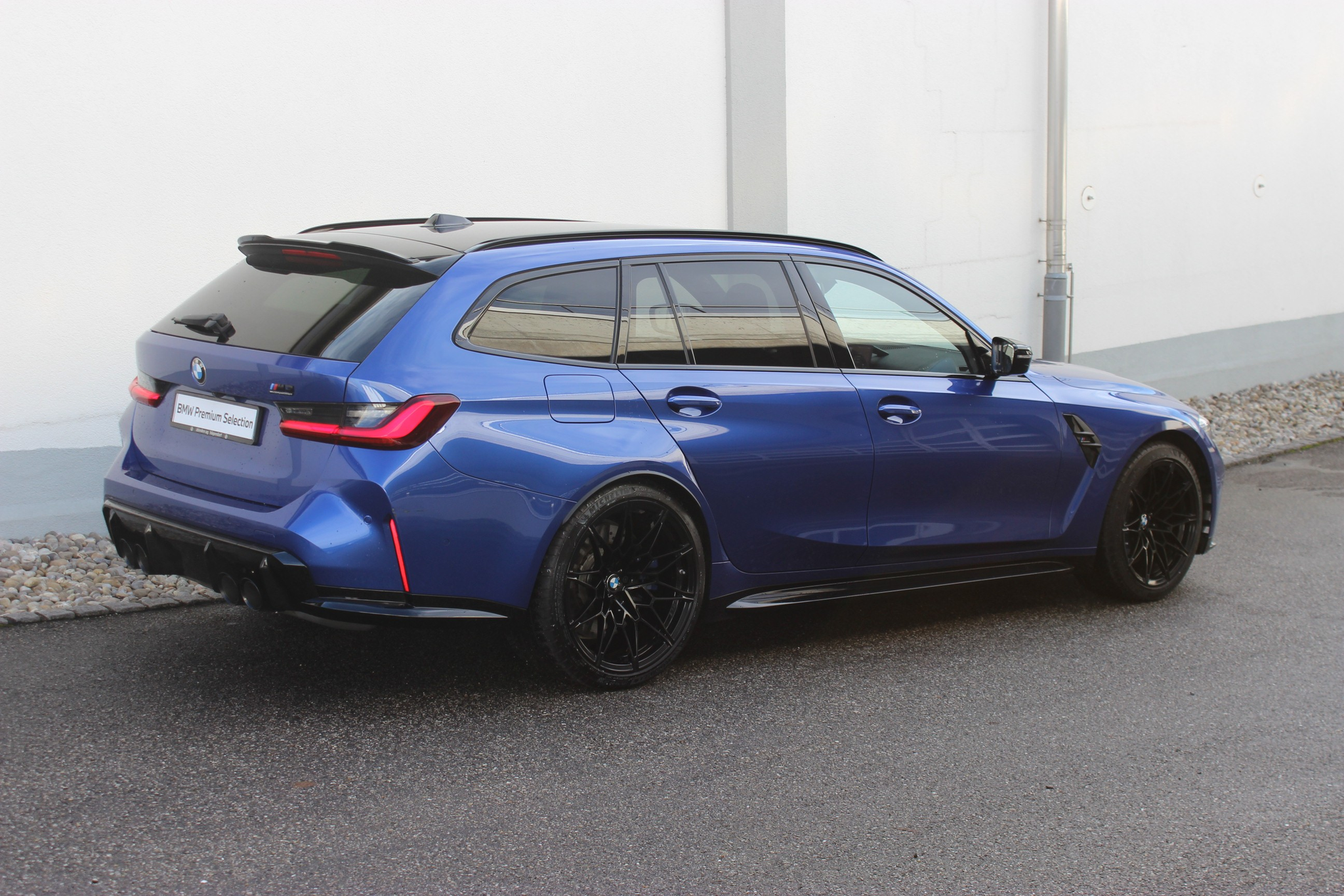 listing desktop thumbnail image 5