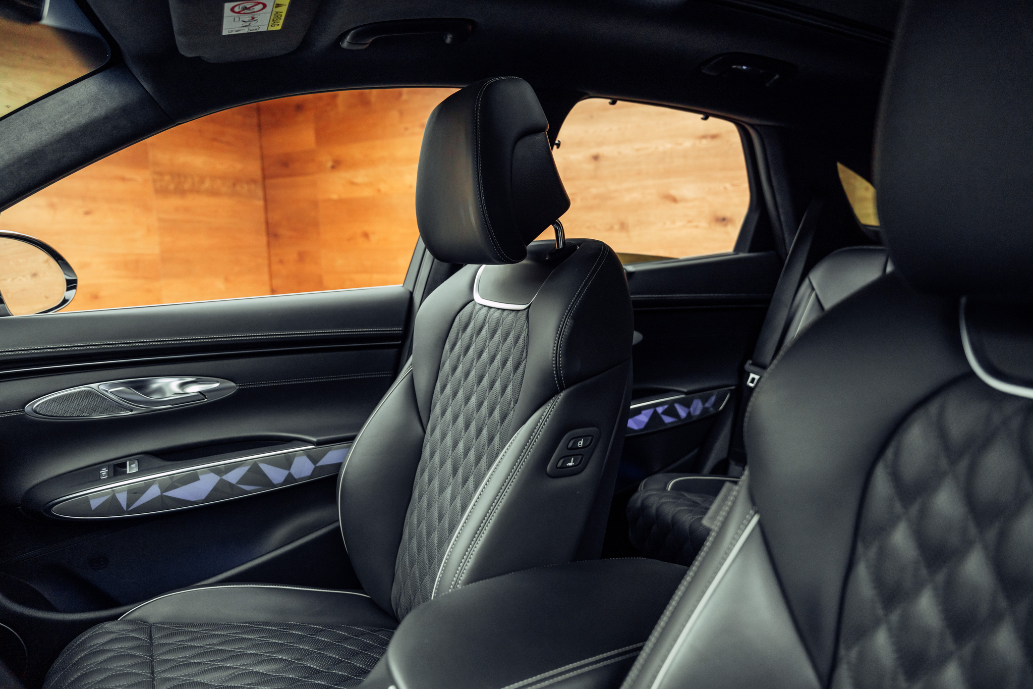 listing desktop thumbnail image 6