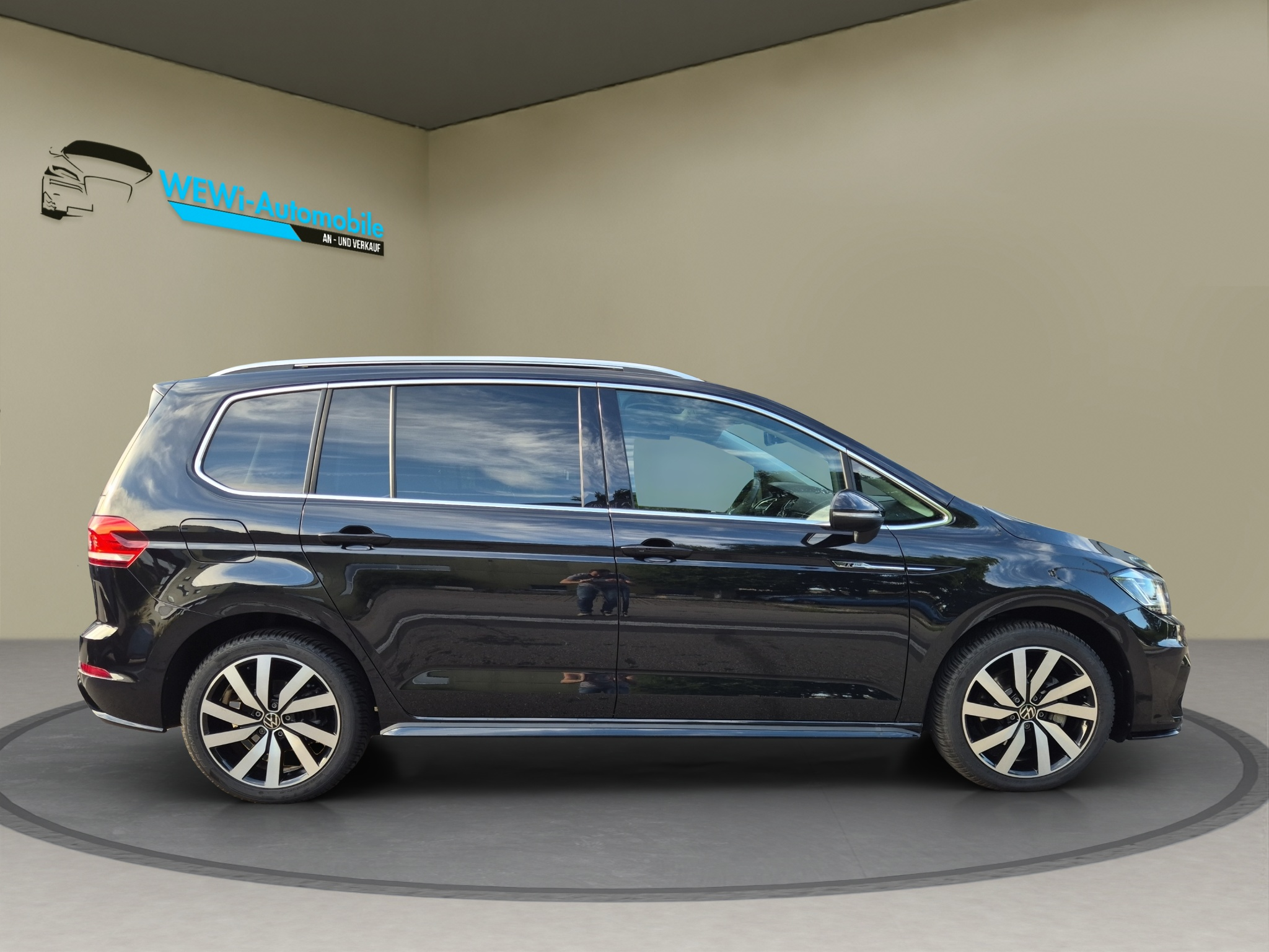 listing desktop thumbnail image 7