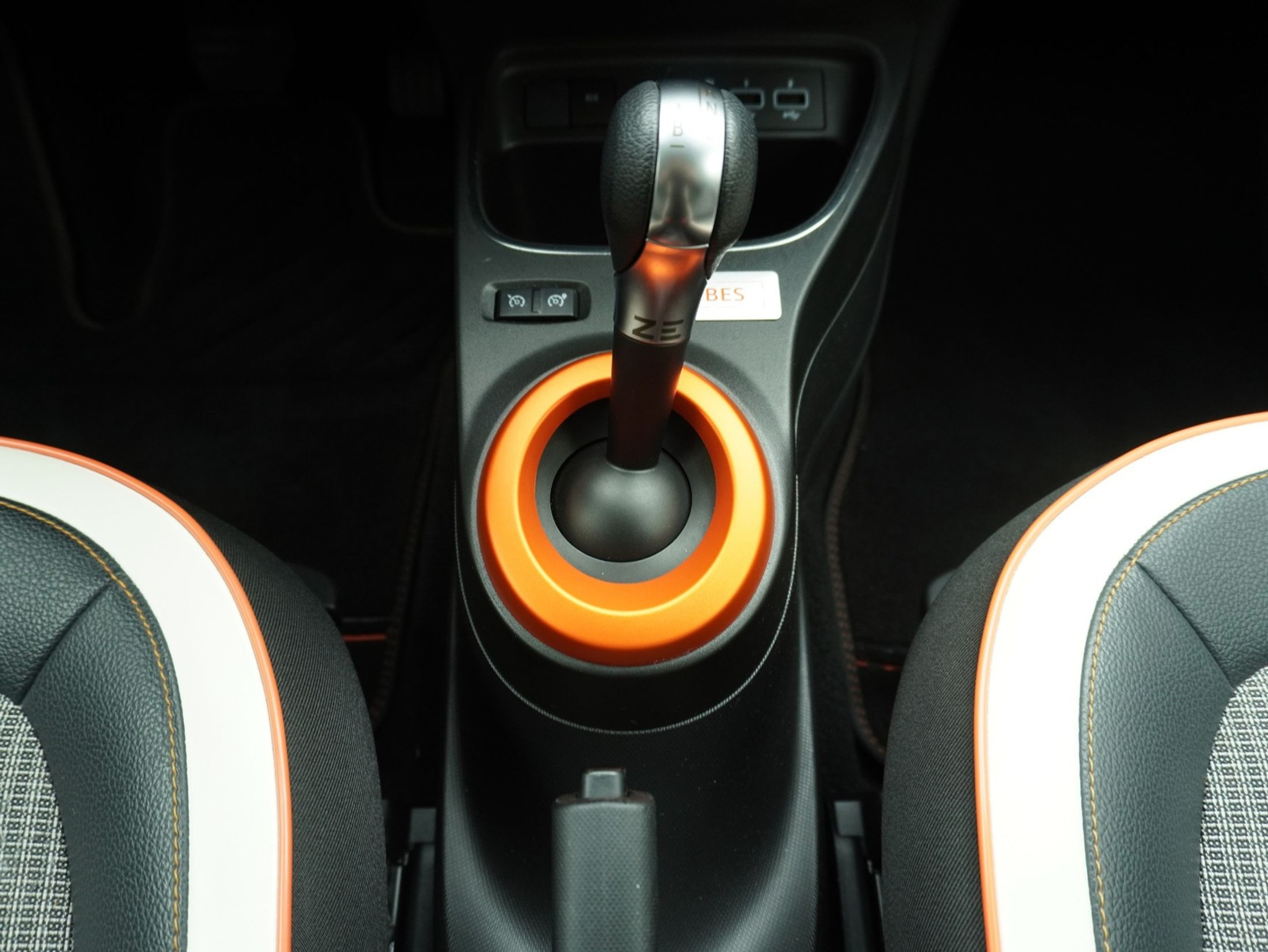 listing desktop thumbnail image 12