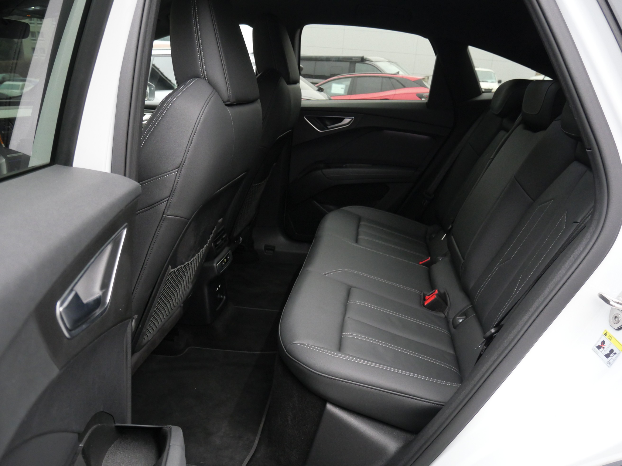 listing desktop thumbnail image 11