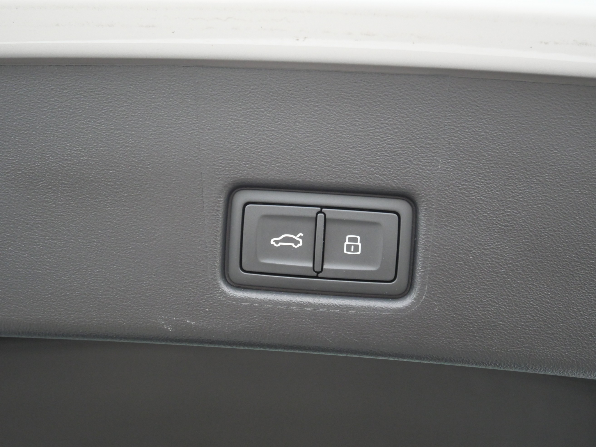 listing desktop thumbnail image 10