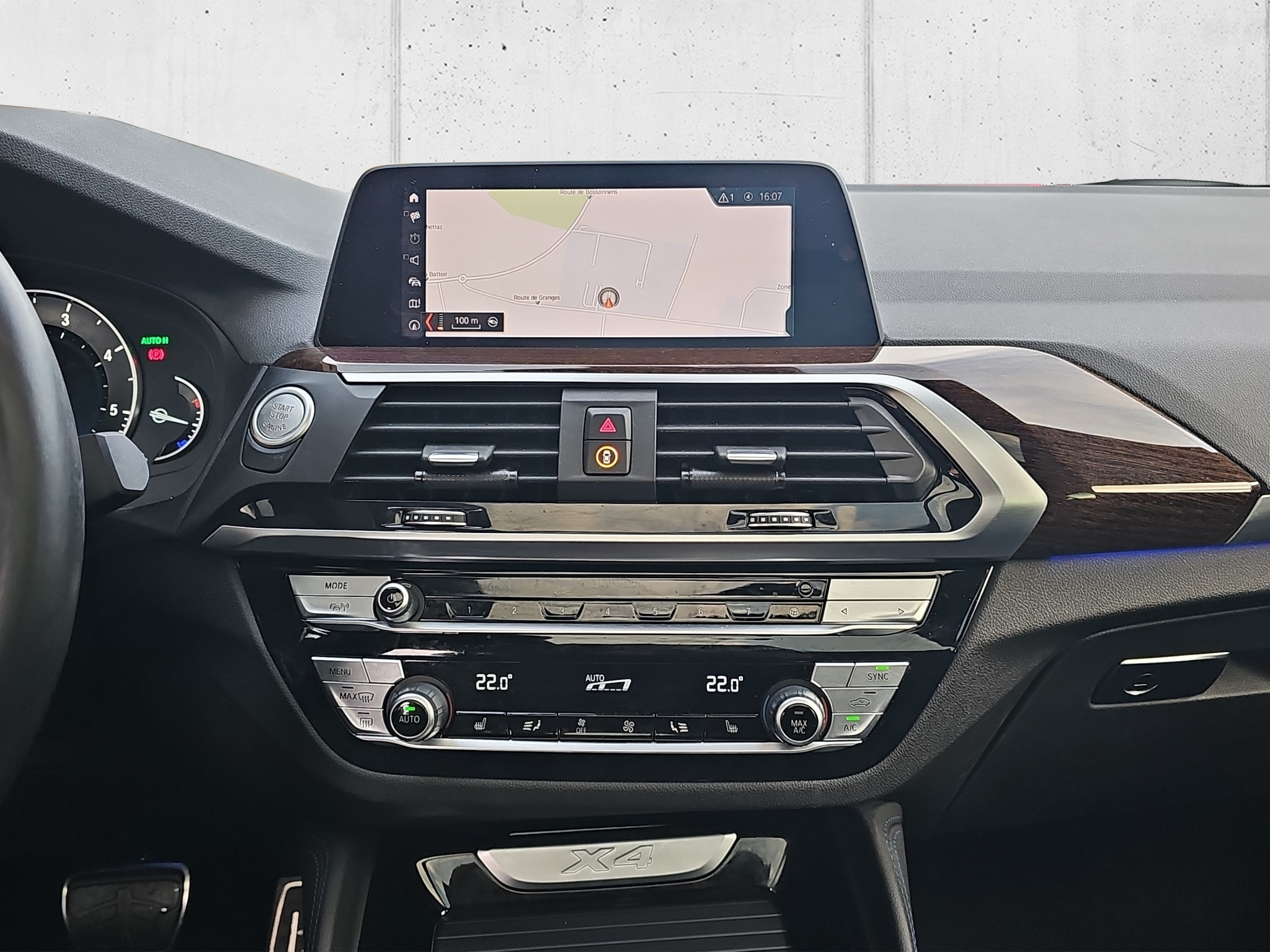 listing desktop thumbnail image 19