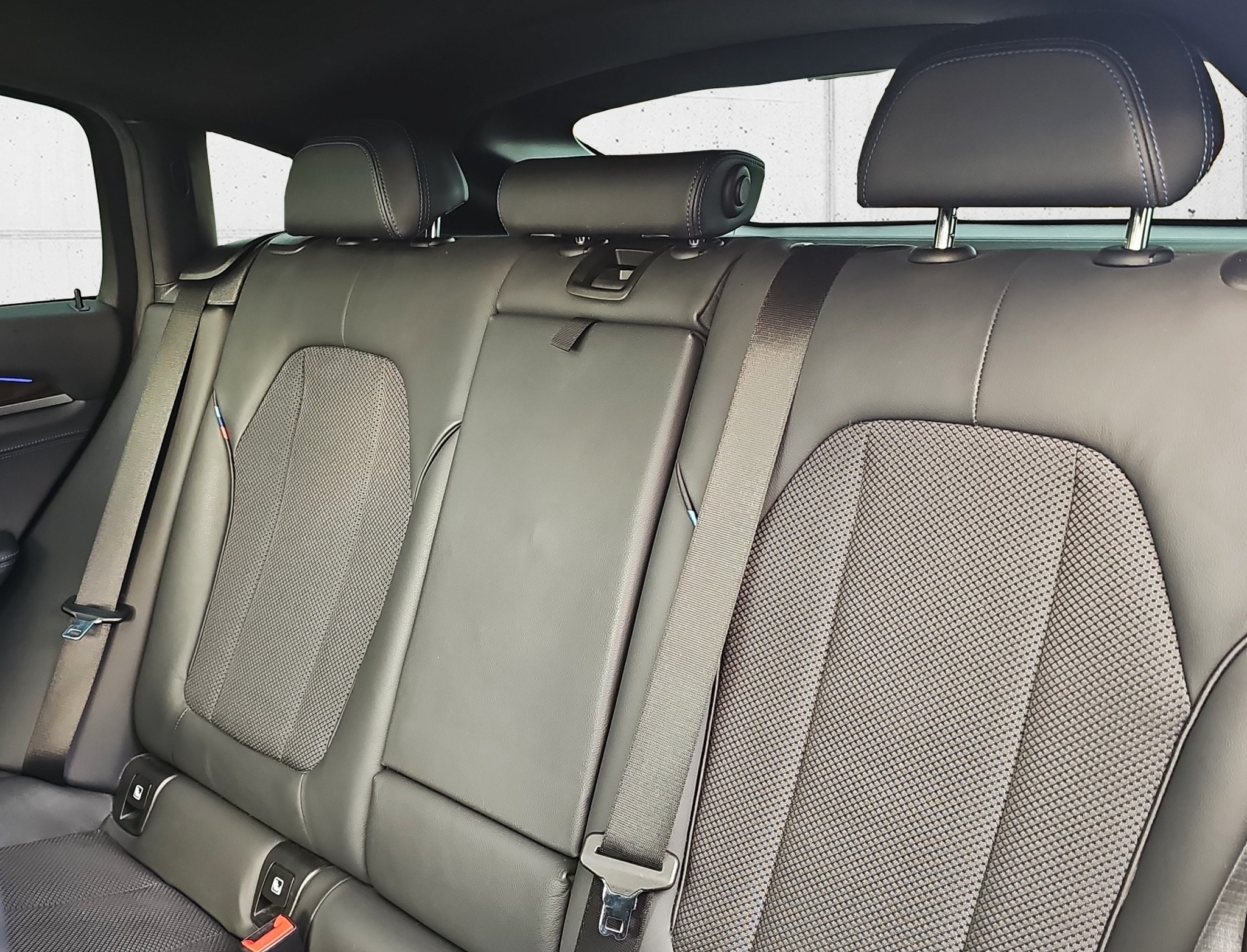 listing desktop thumbnail image 27