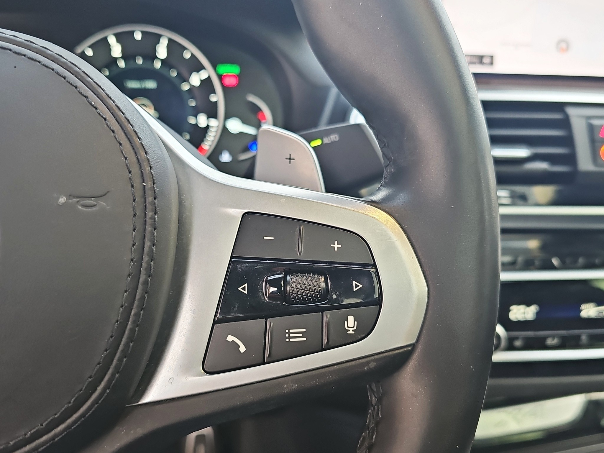 listing desktop thumbnail image 16