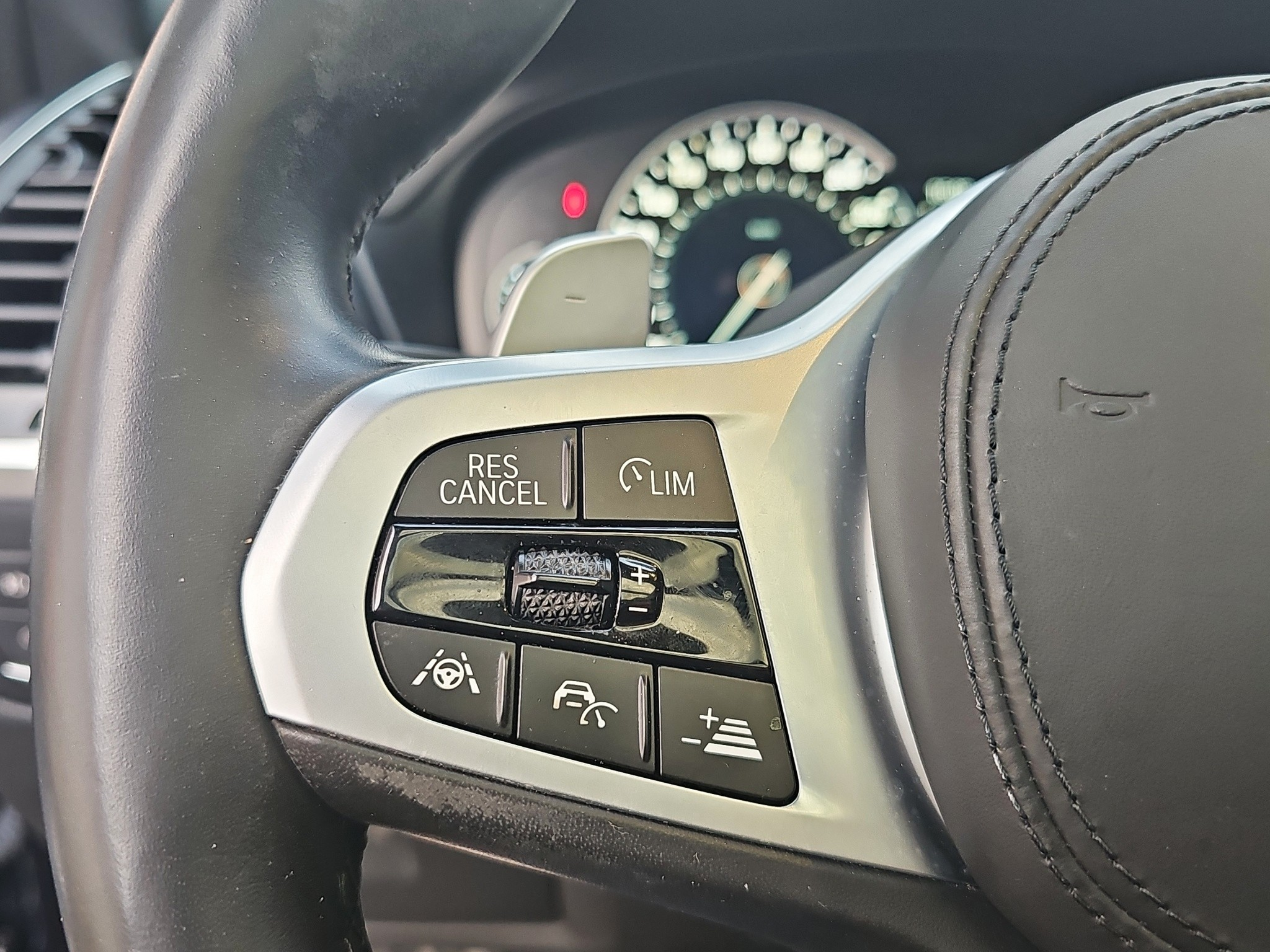 listing desktop thumbnail image 15