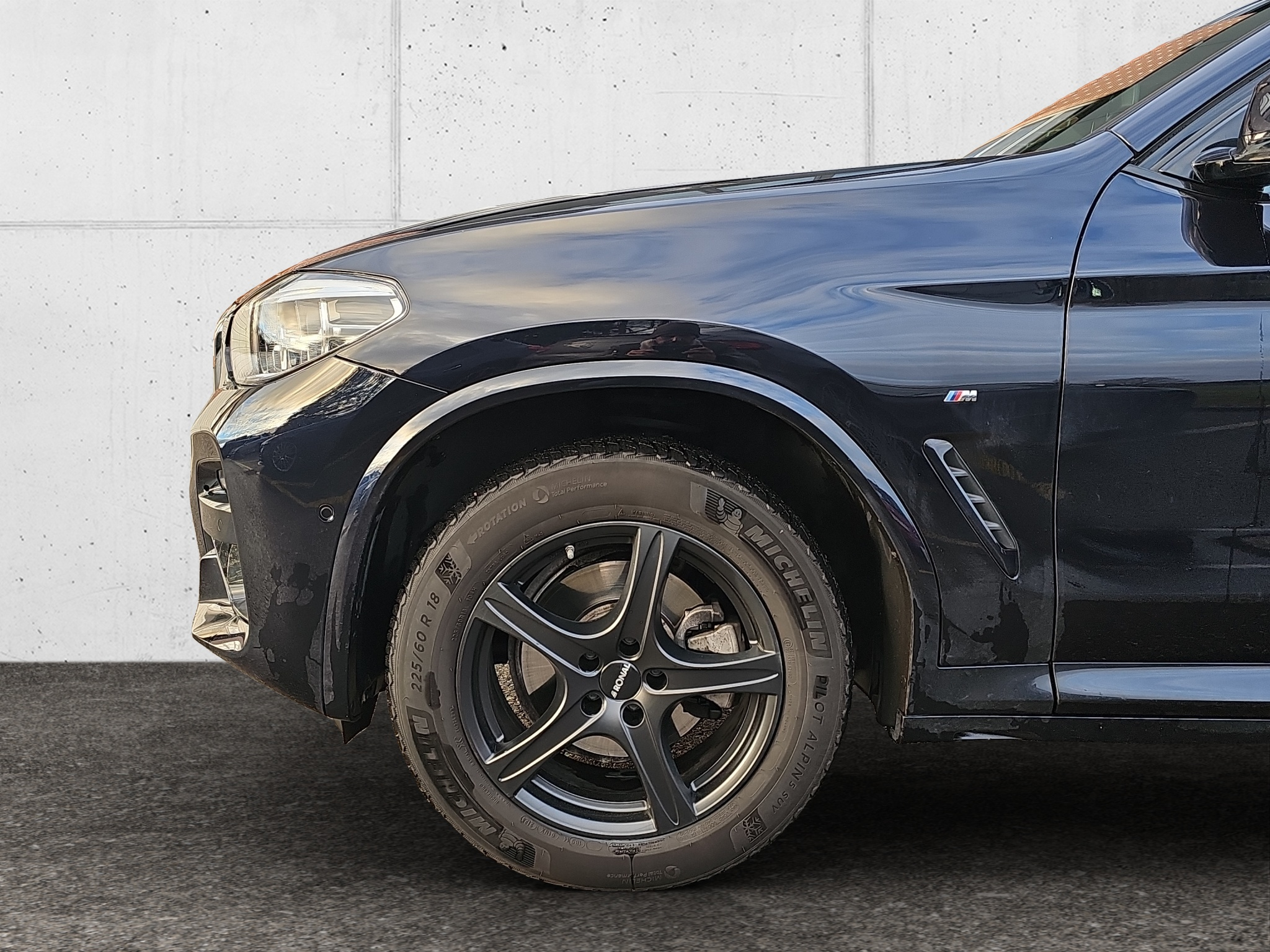 listing desktop thumbnail image 4