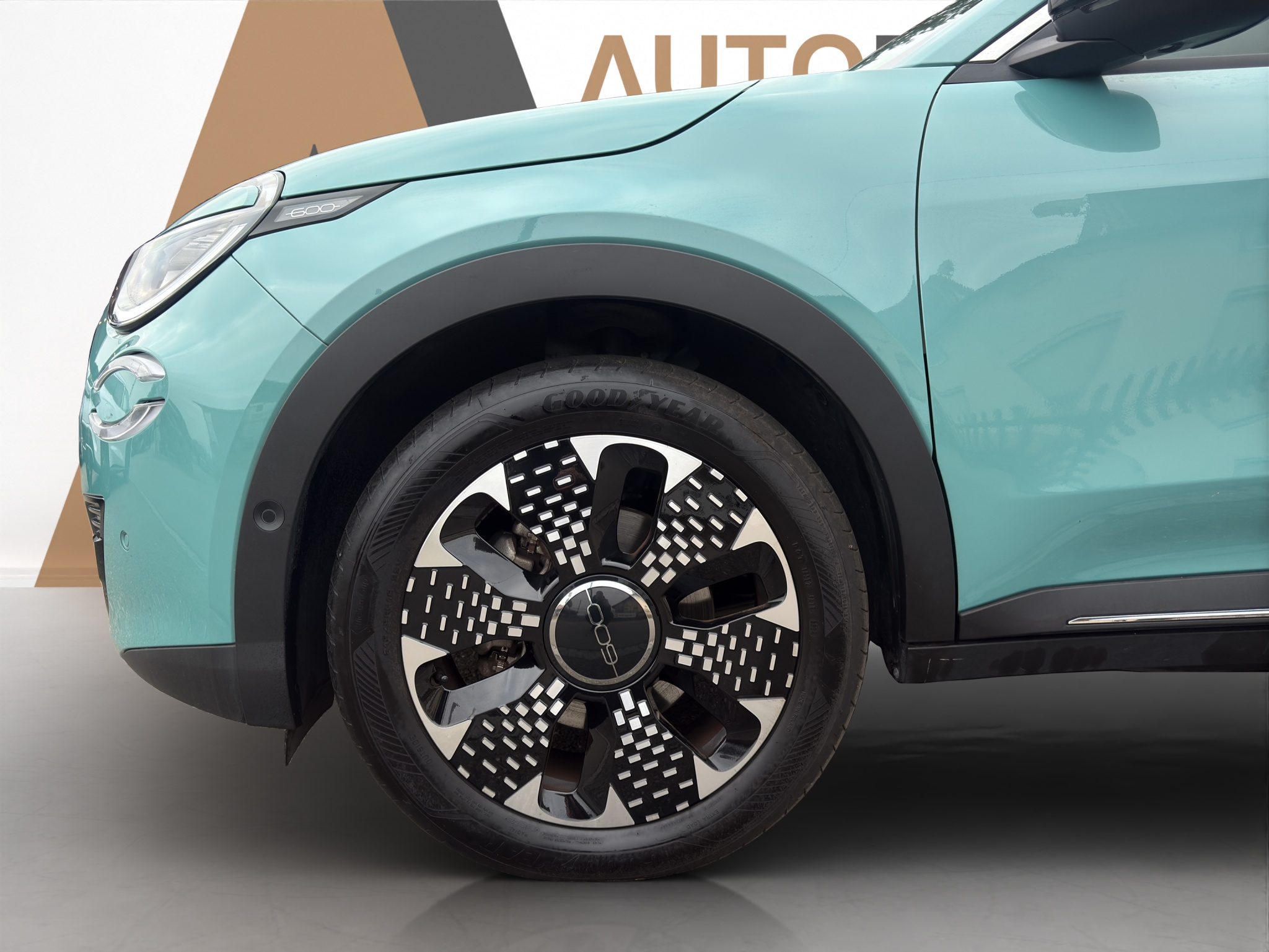 listing desktop thumbnail image 18