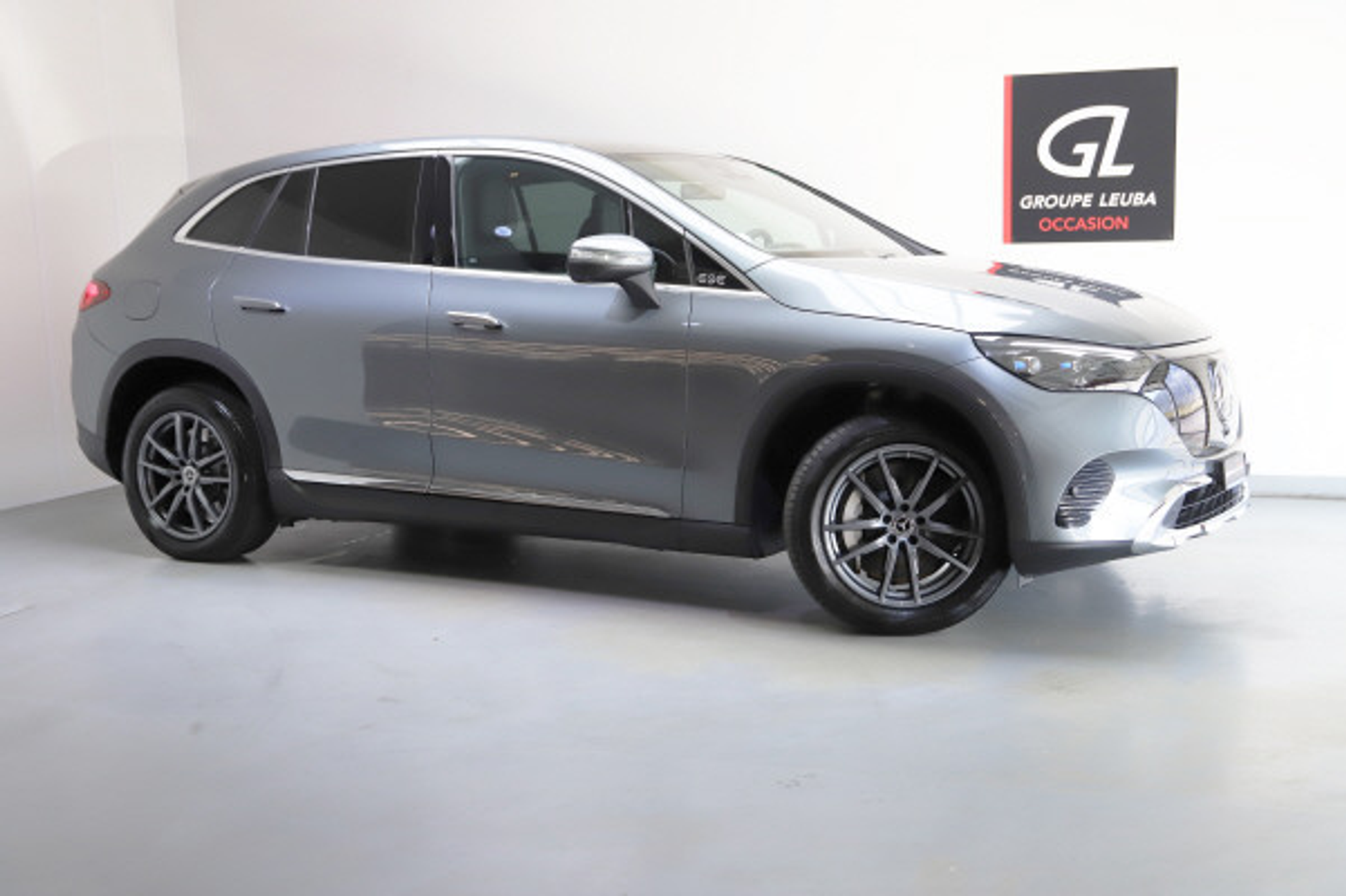 Mercedes-Benz EQE SUV